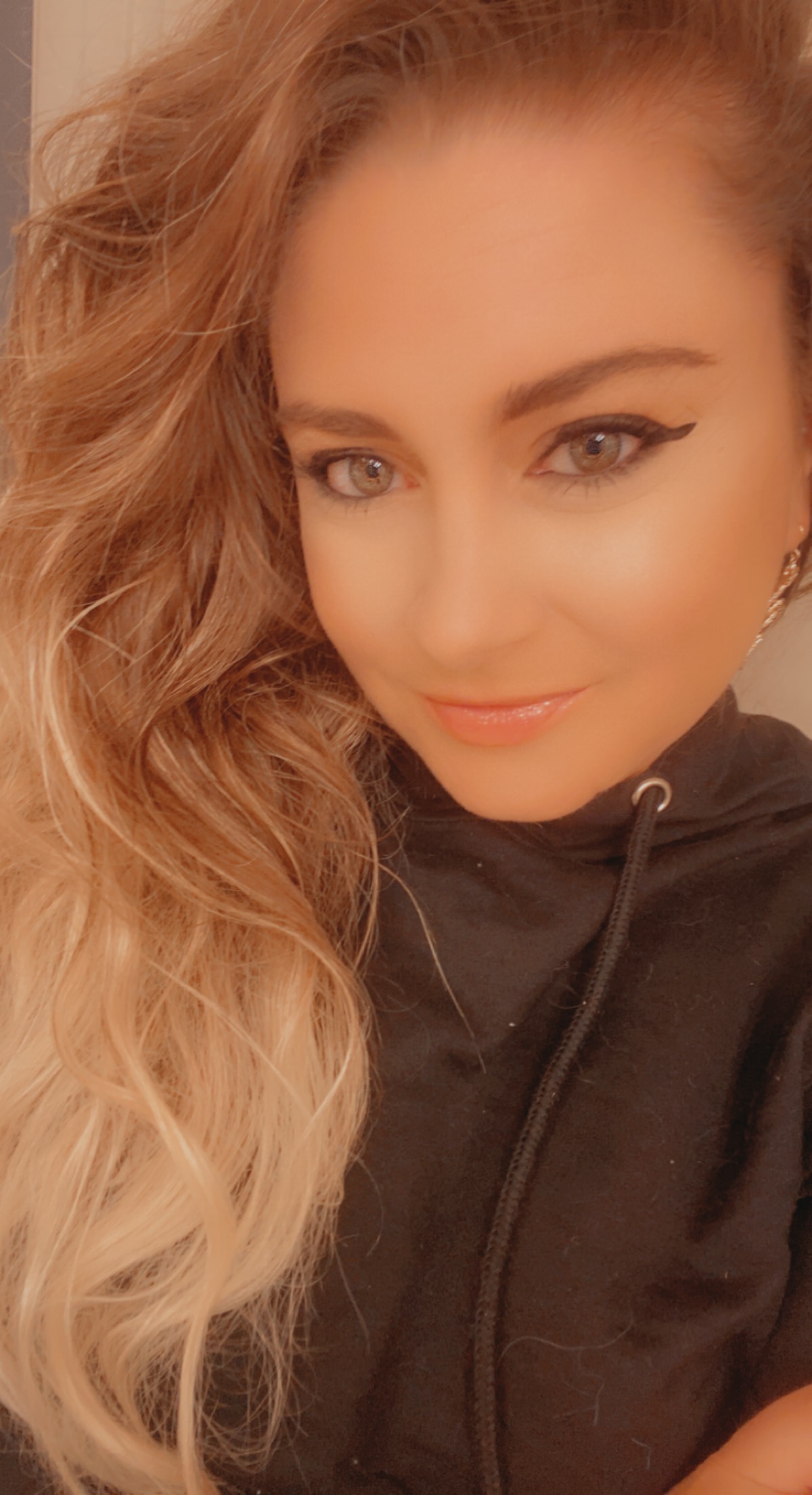 Fora Author - Megan Lazaroff