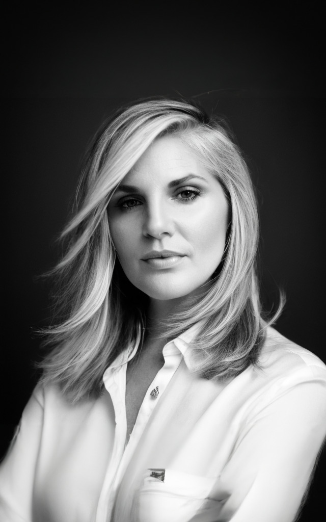 Fora Author - Casie Lane Millhouse