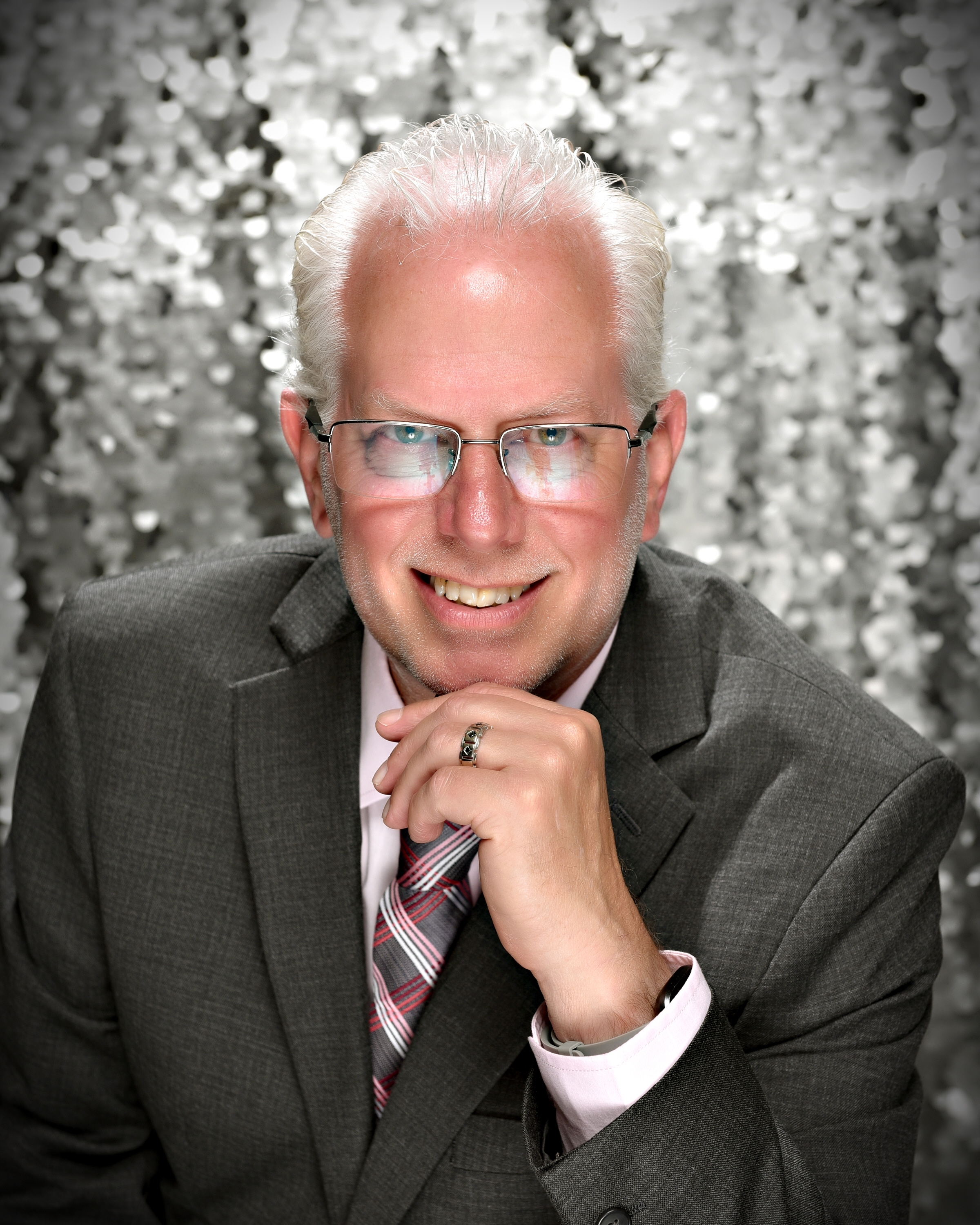 Fora Author - Craig Lovell