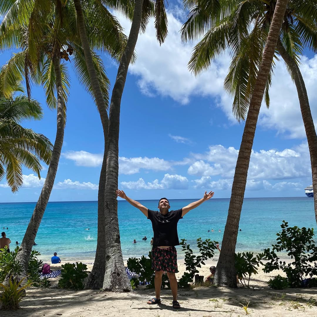 Advisor - Felipe Vazquez