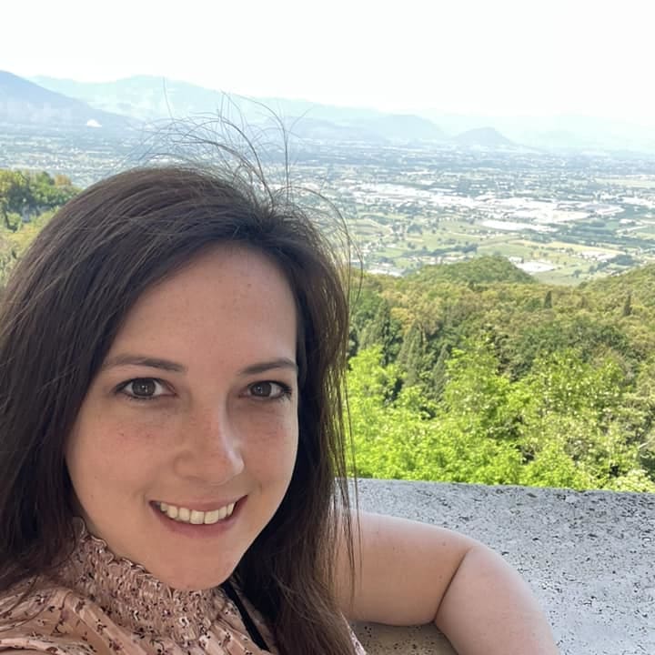 Advisor - Elaine Kang