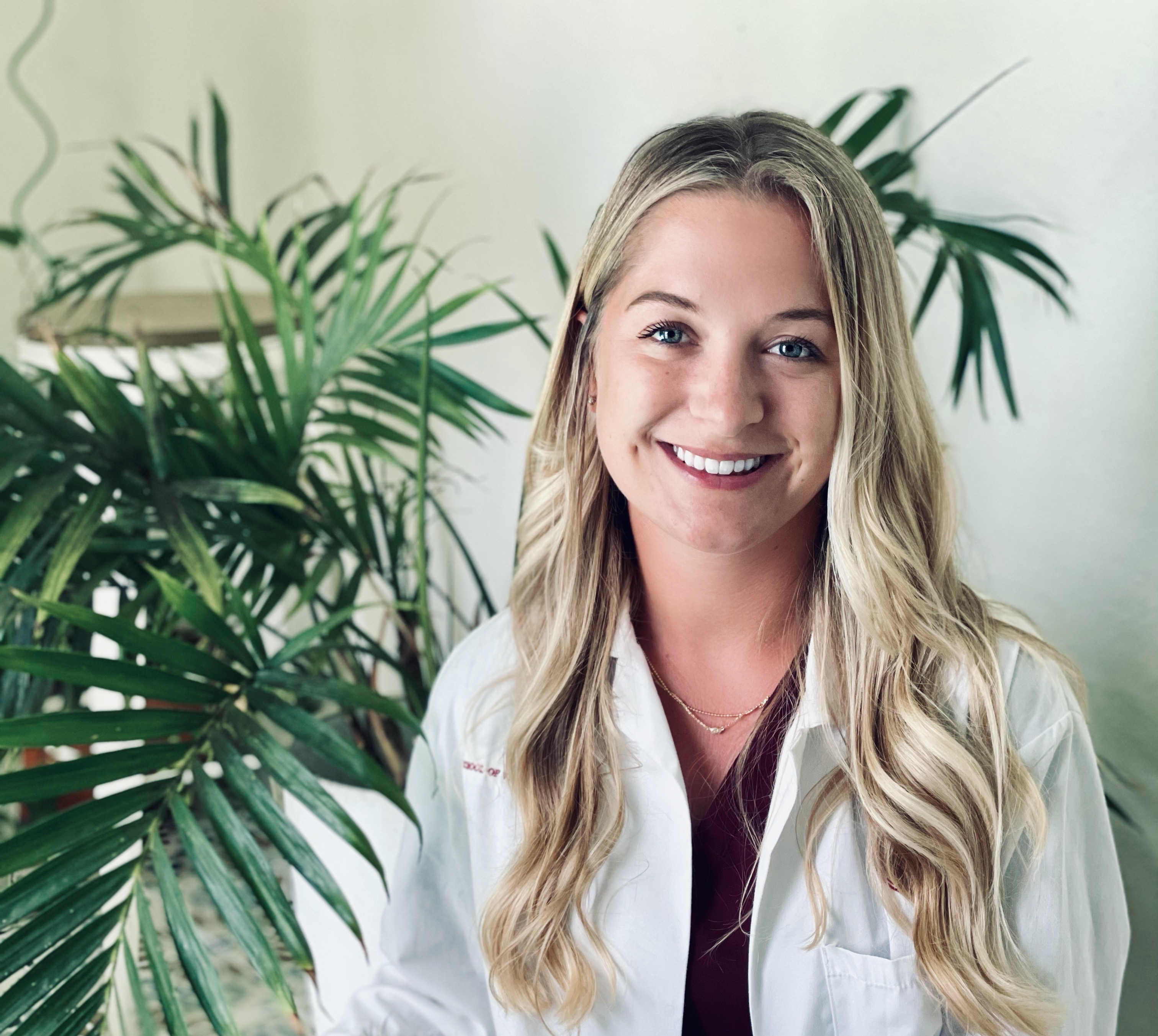 Fora Author - Amanda Lenart