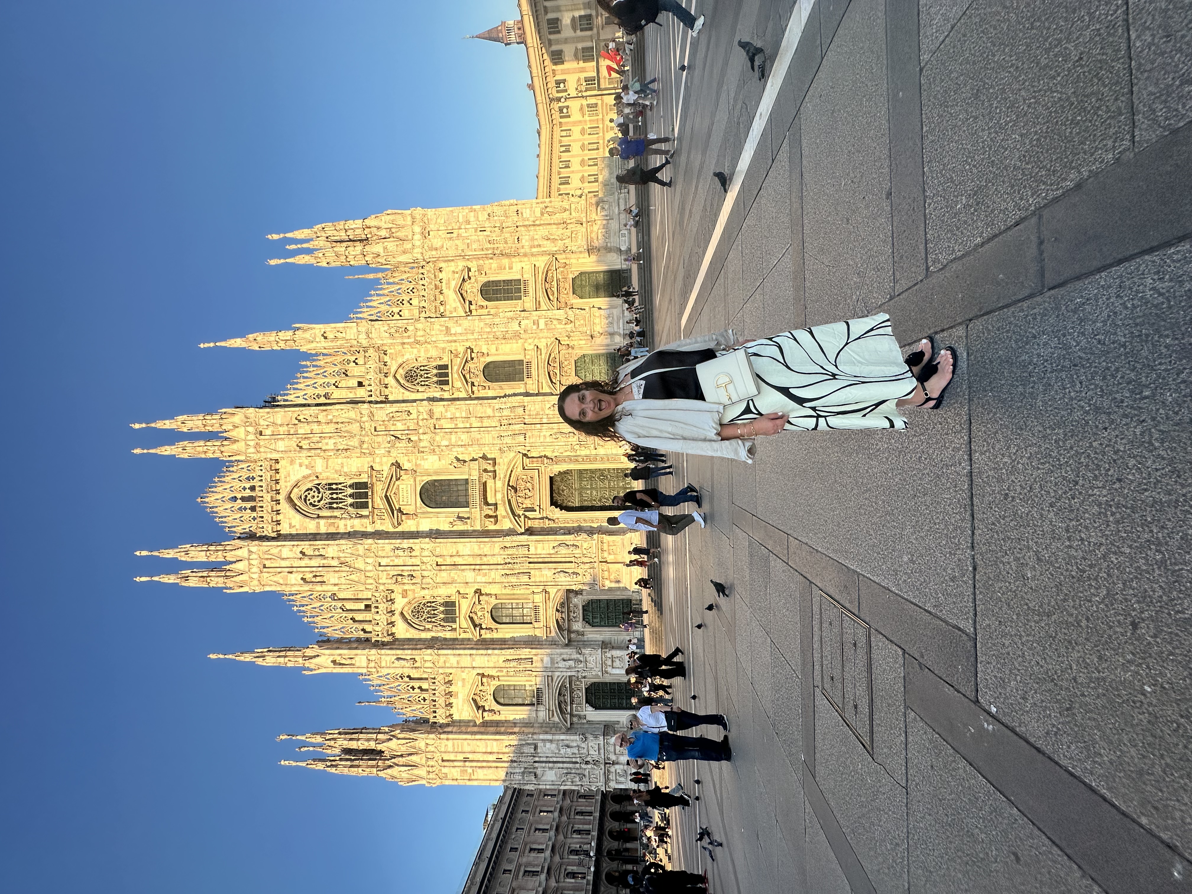 Ronit Margolis curated by Ronit Margolis