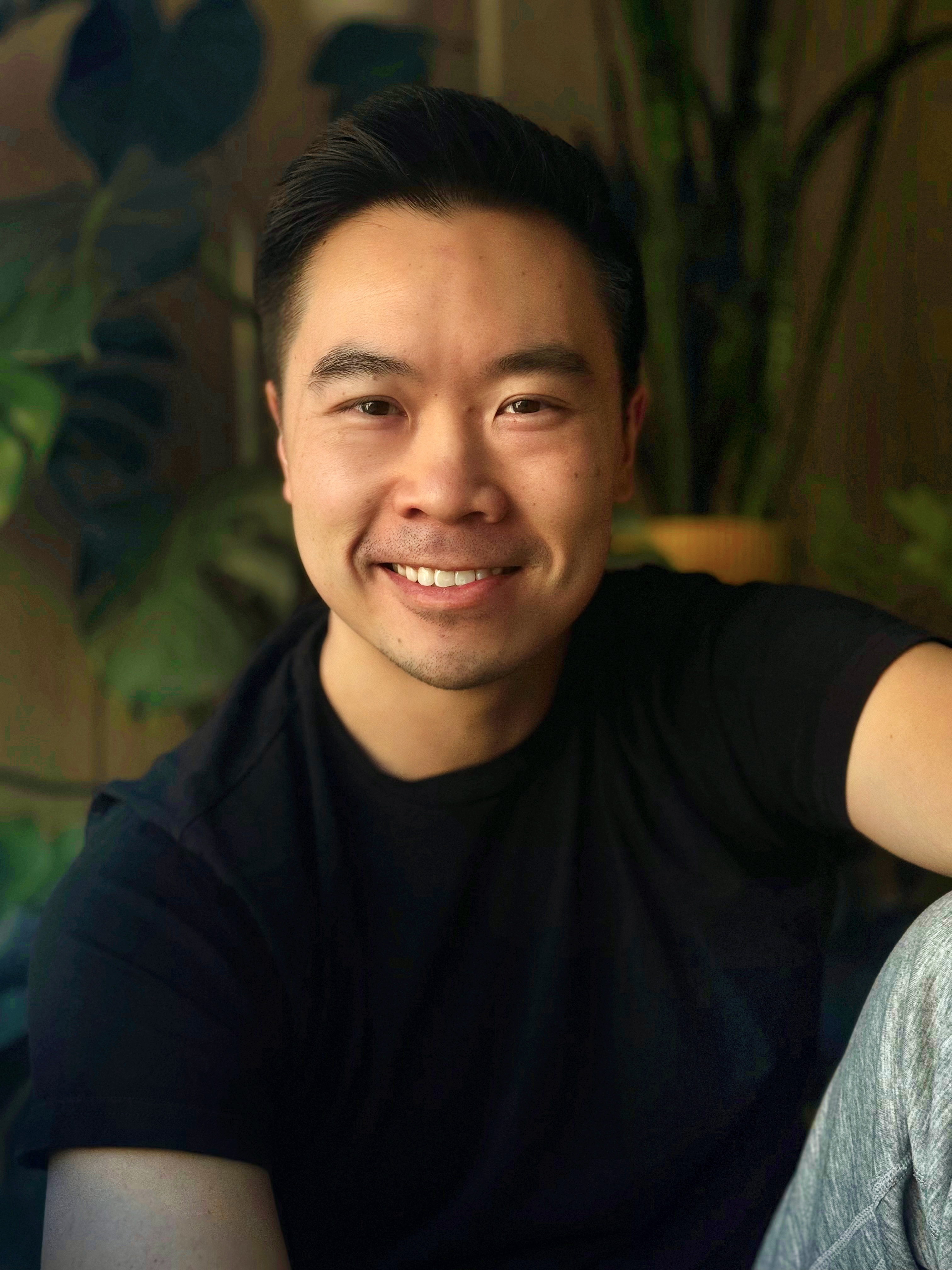 Fora Author - Leonard Chung