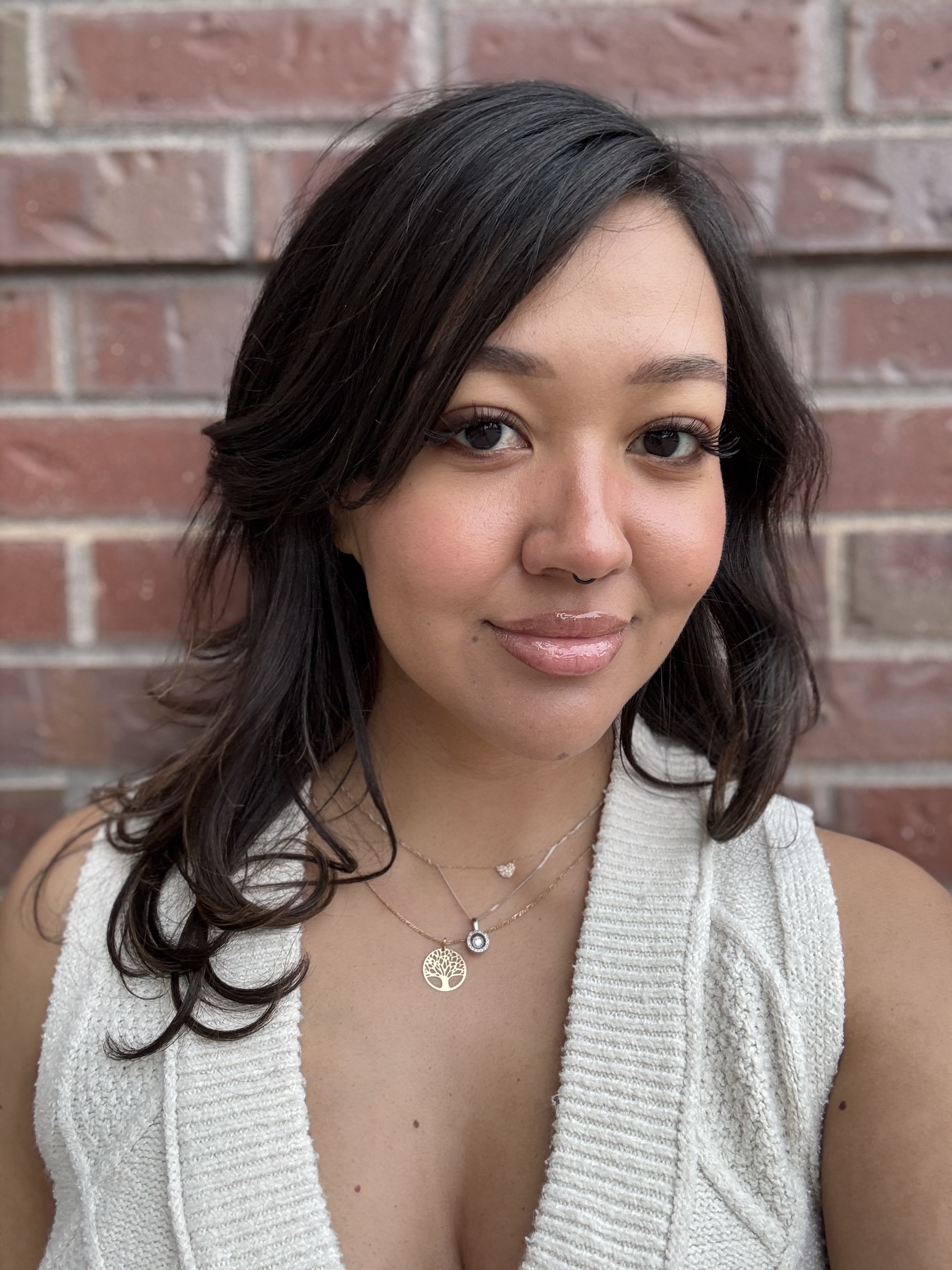 Fora Author - Leilani Thompson