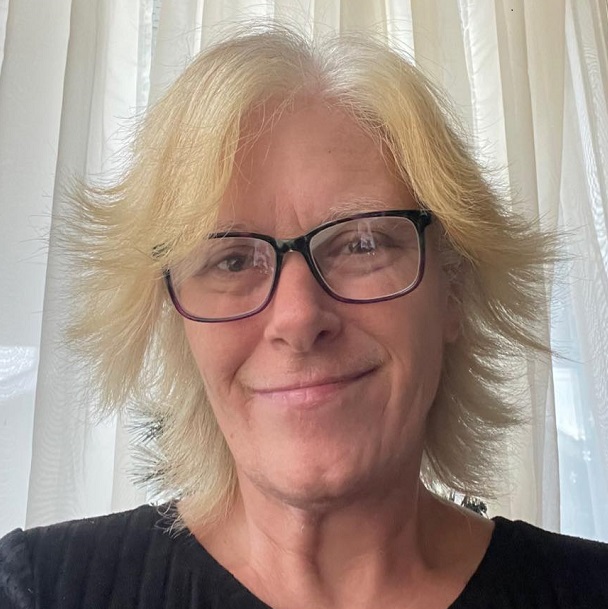 Advisor - Kim Desroches