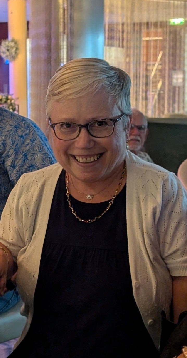 Fora Author - Juliana Cyril