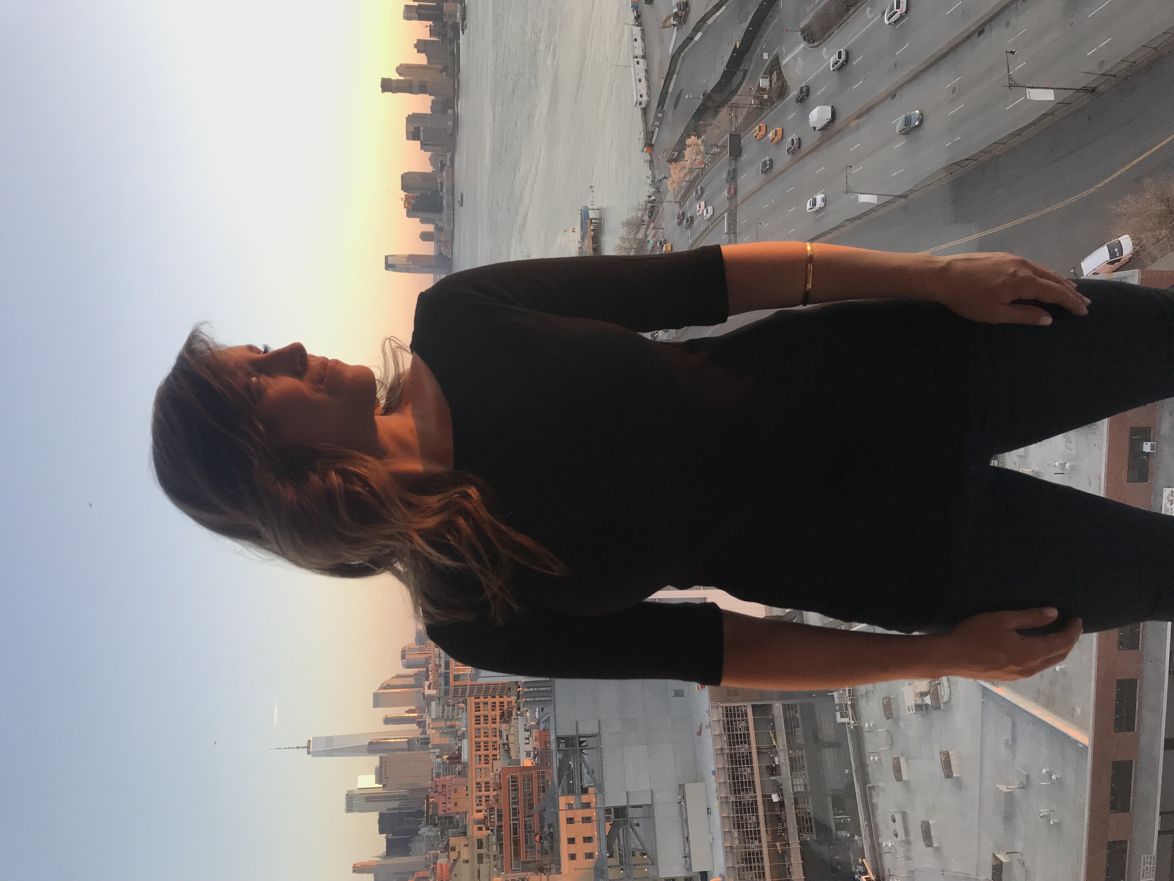 Fora Author - Sara Hanson