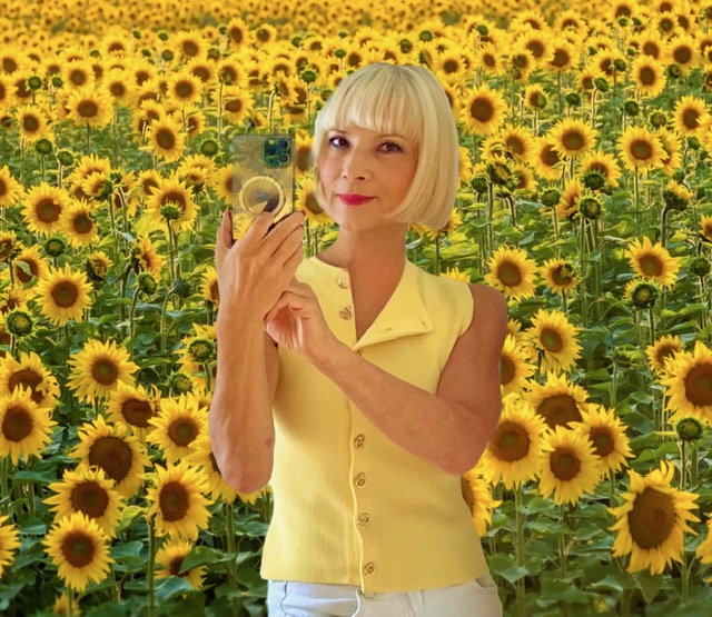 Advisor - Corinne Arazi