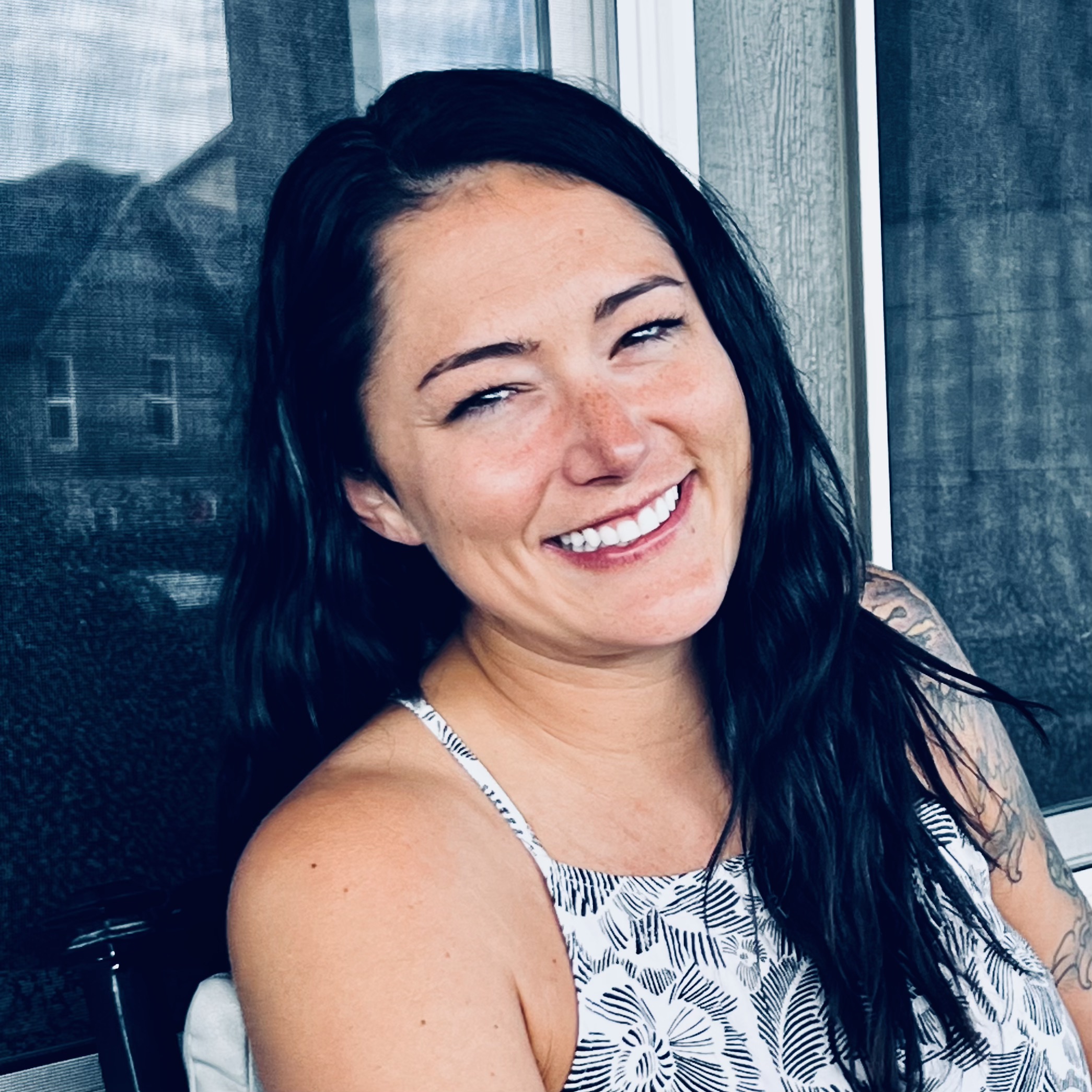Fora Author - Kali Montoya