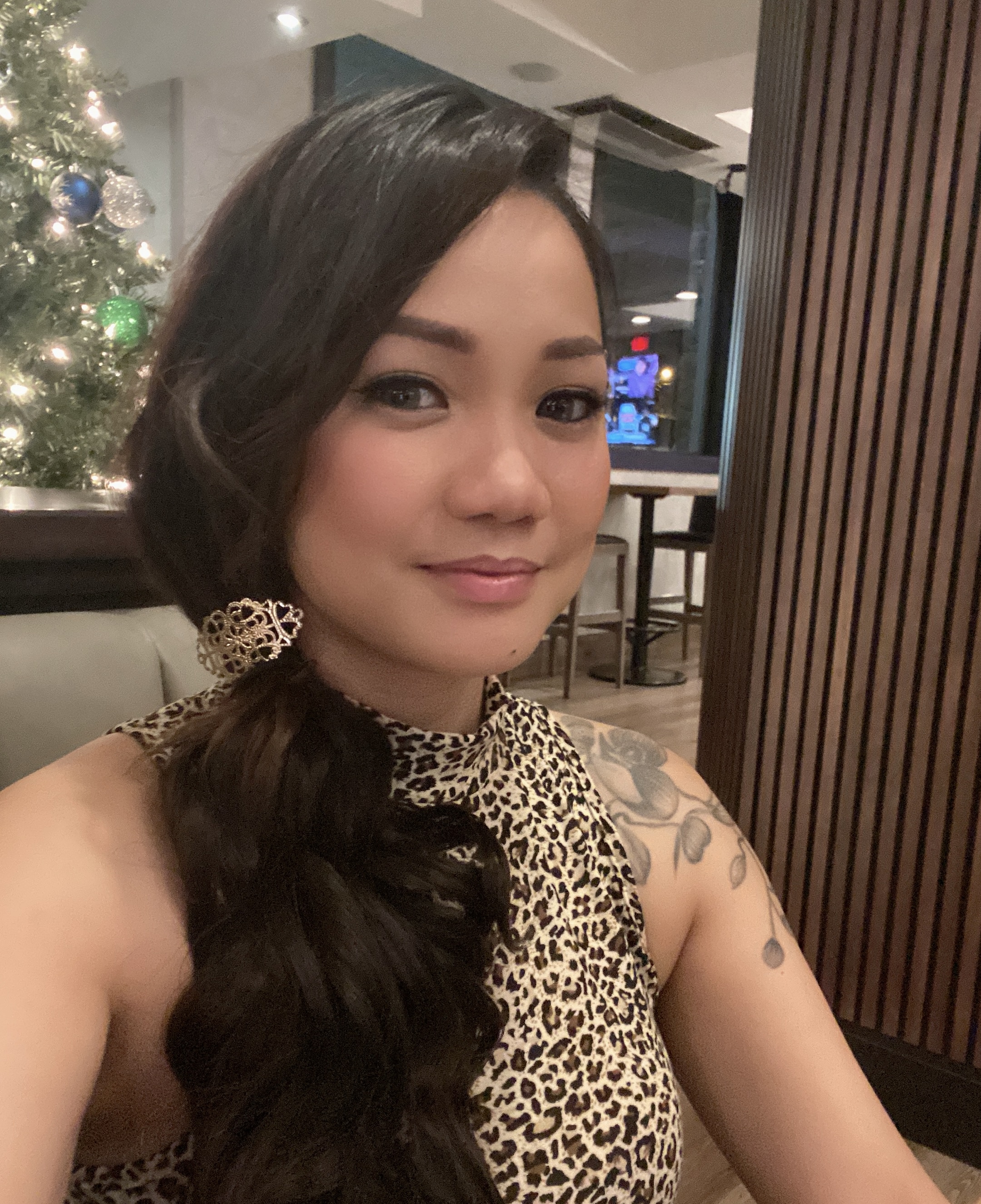 Fora Author - Nikki Pangilinan