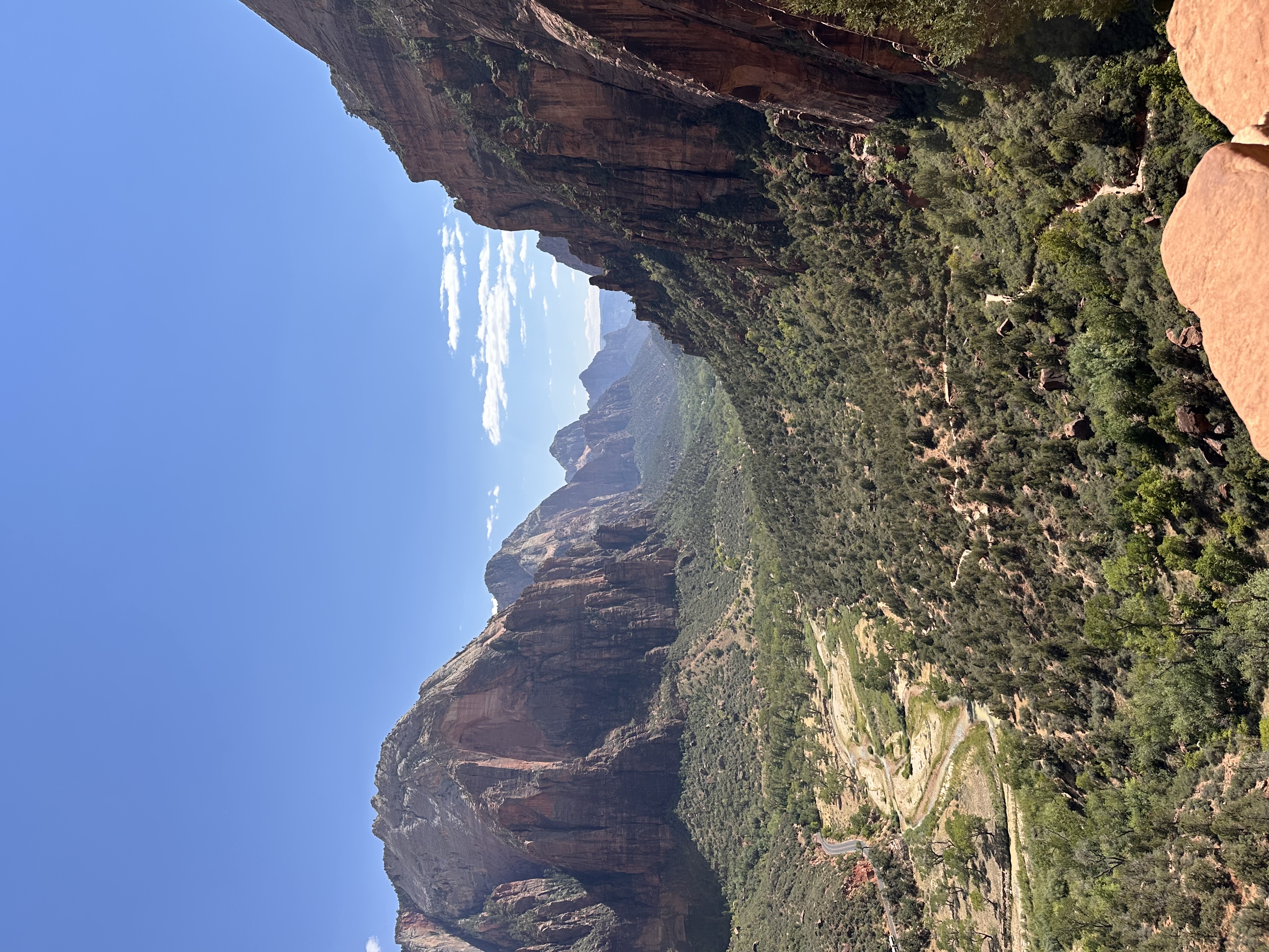 A Guide to the Perfect Zion Getaway: Trails, Tips & Must-Sees