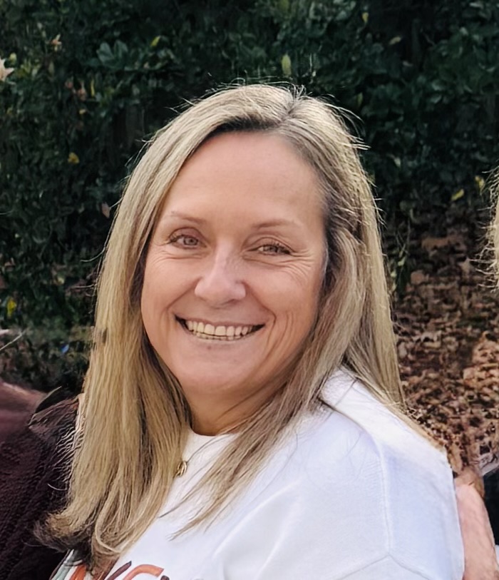 Fora Author - Nicole Gallo