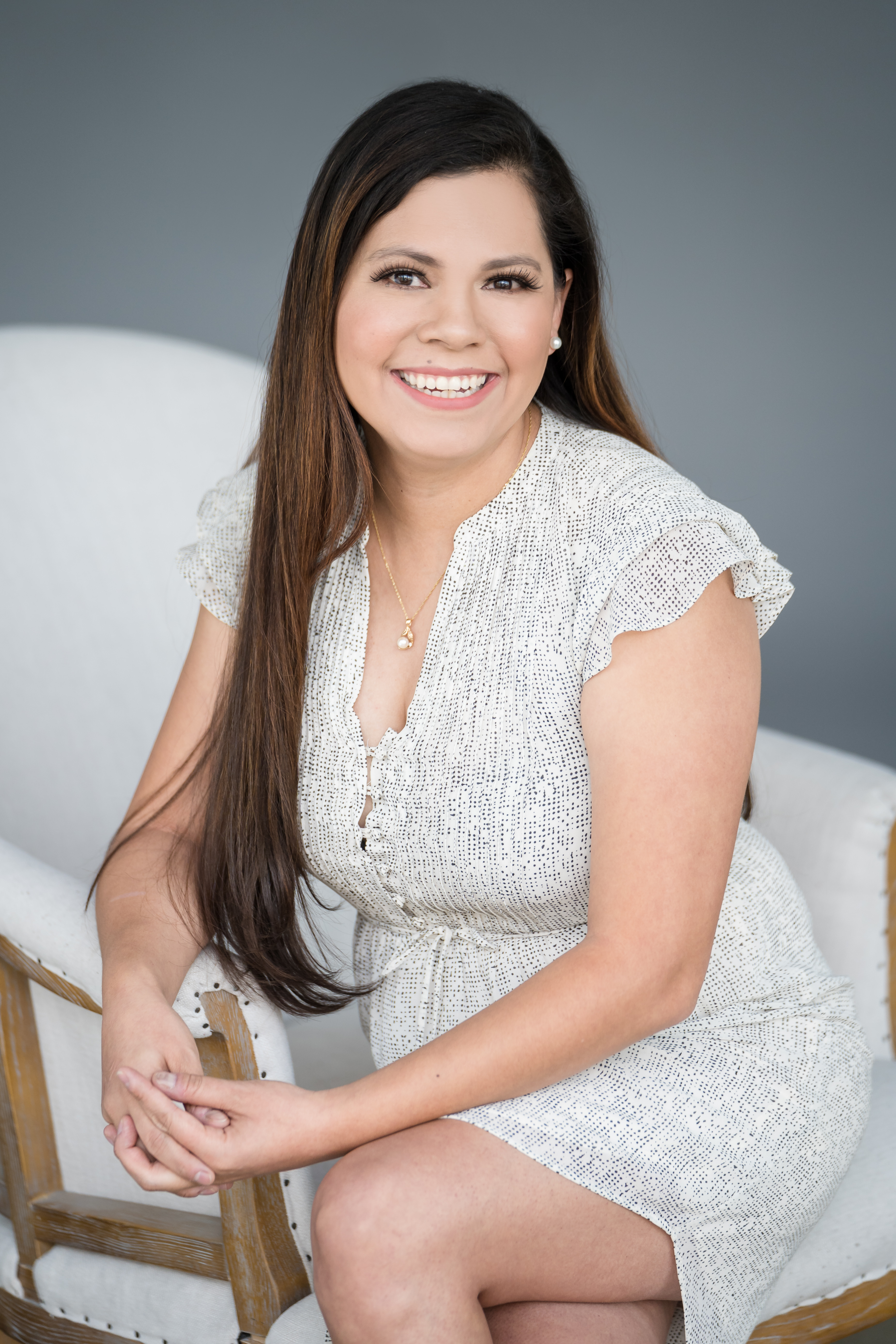 Fora Author - Adriana Francis