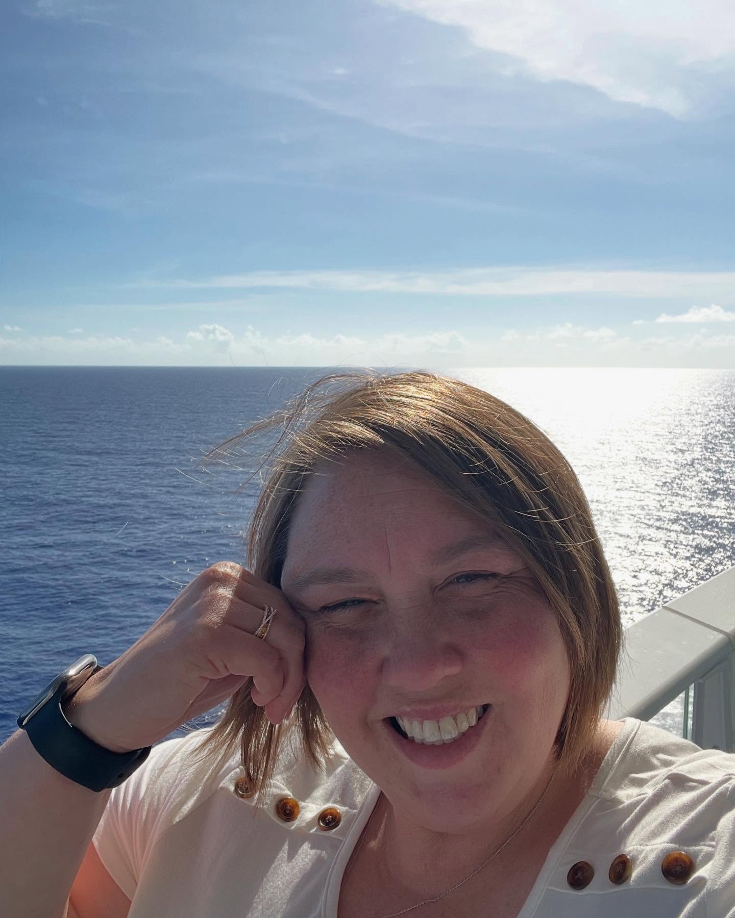 Fora Author - Lauren Kelly