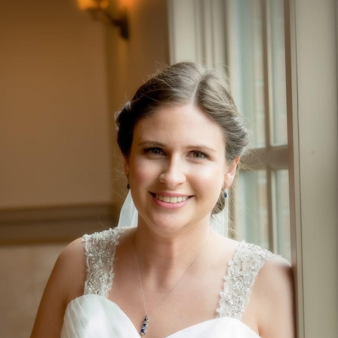 Fora Author - Mary Nelson