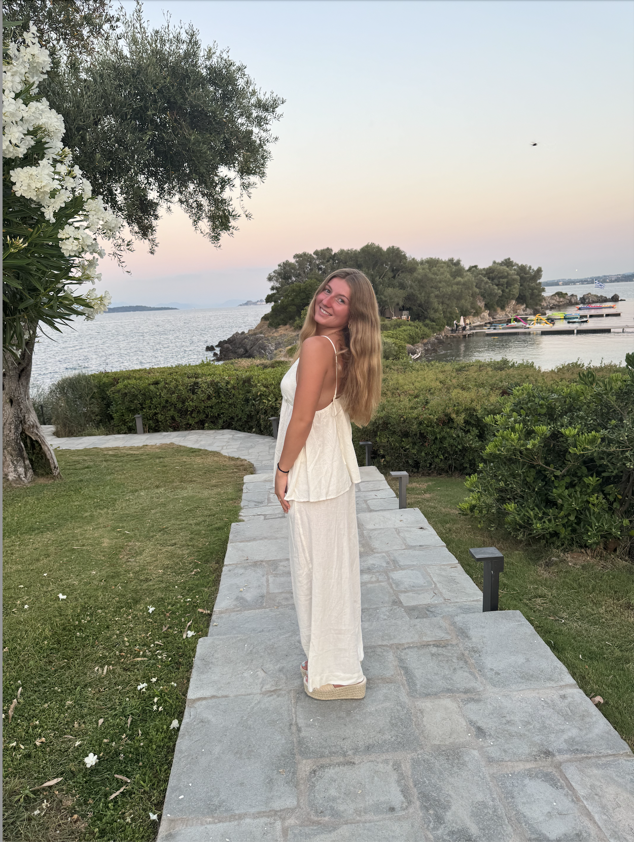 Fora Author - Nora Triller