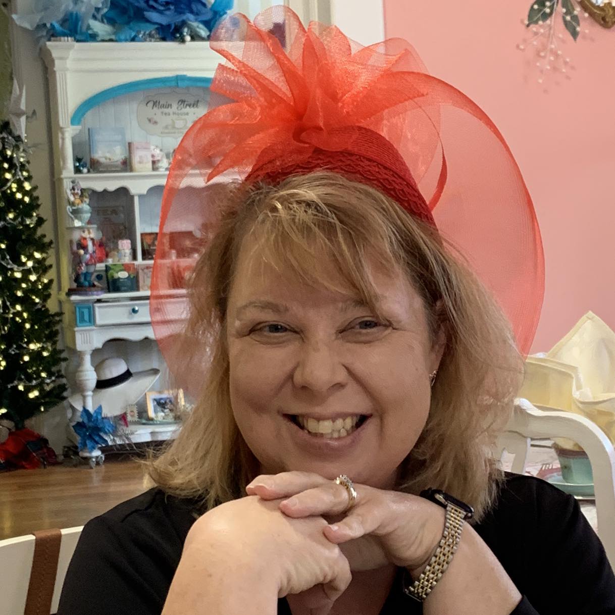 Advisor - Shelly Weeks