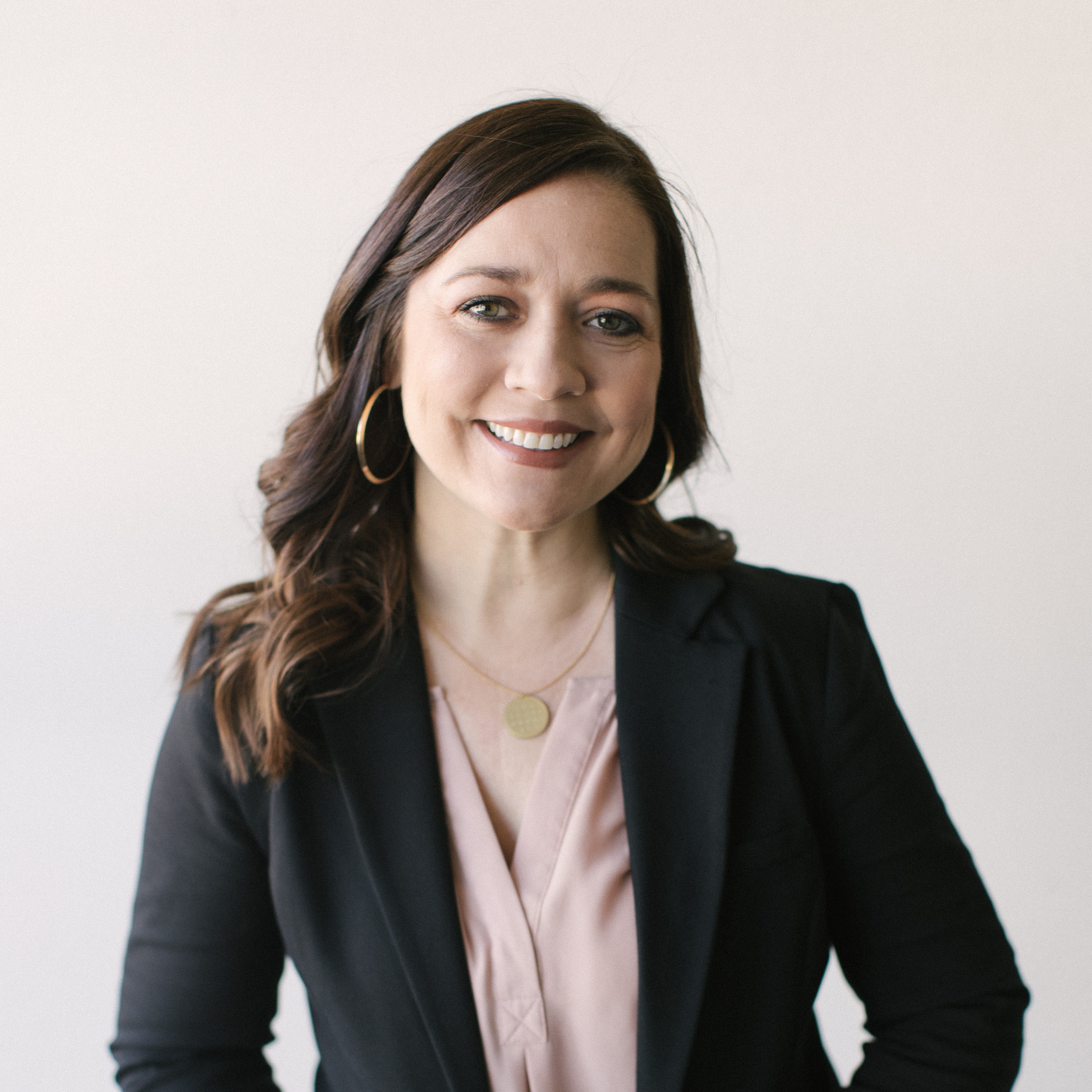 Fora Author - Rebeka Corgan