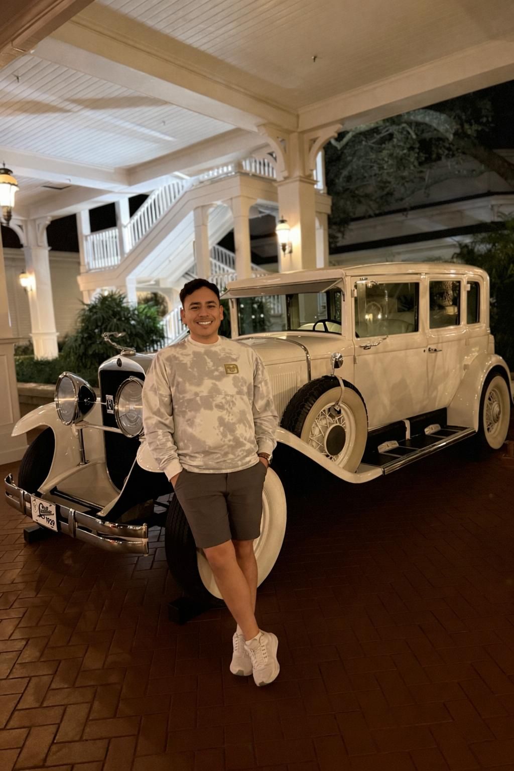 Advisor - Thomas Navarrete