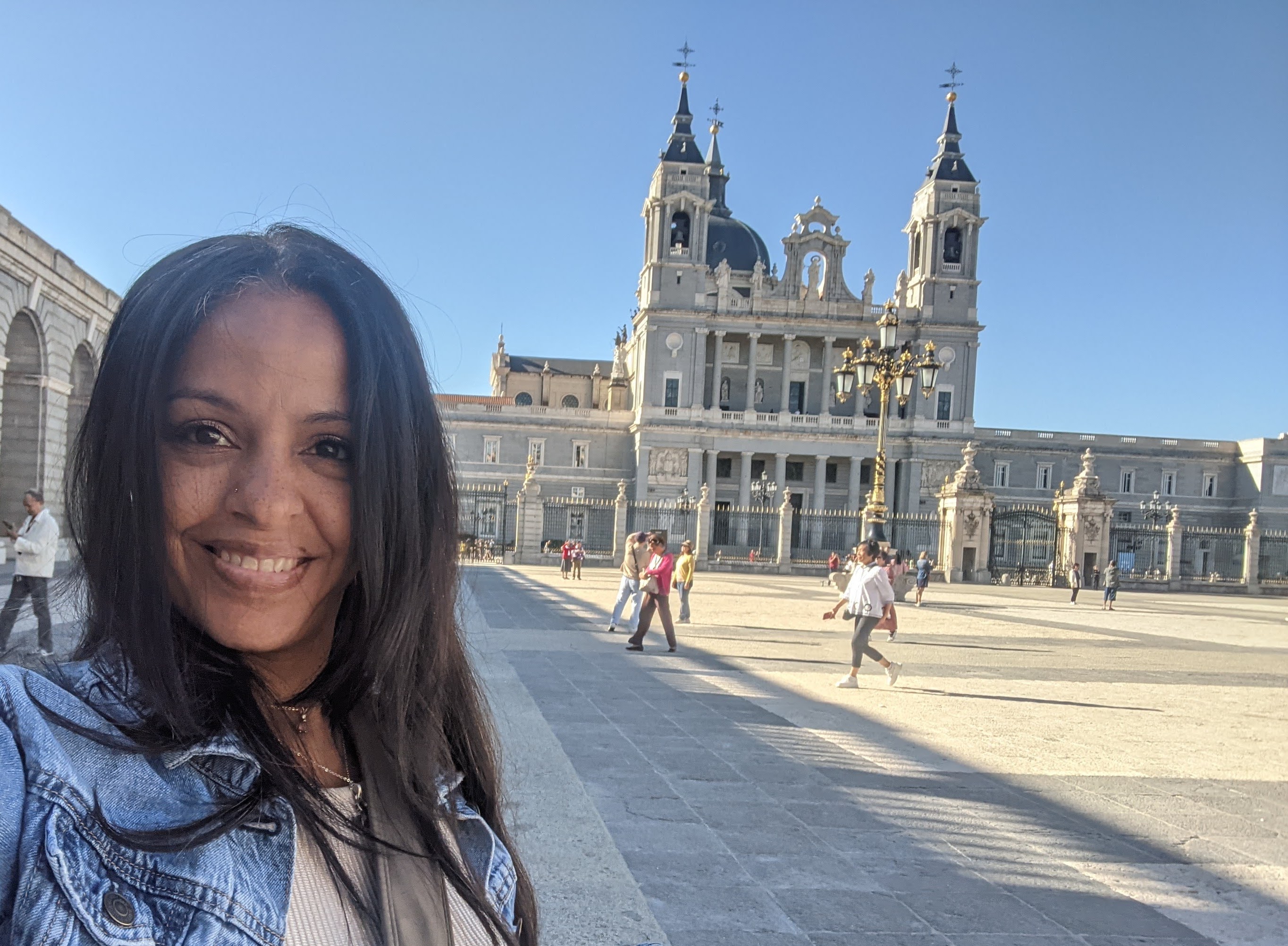 Advisor - Mabi Ramirez