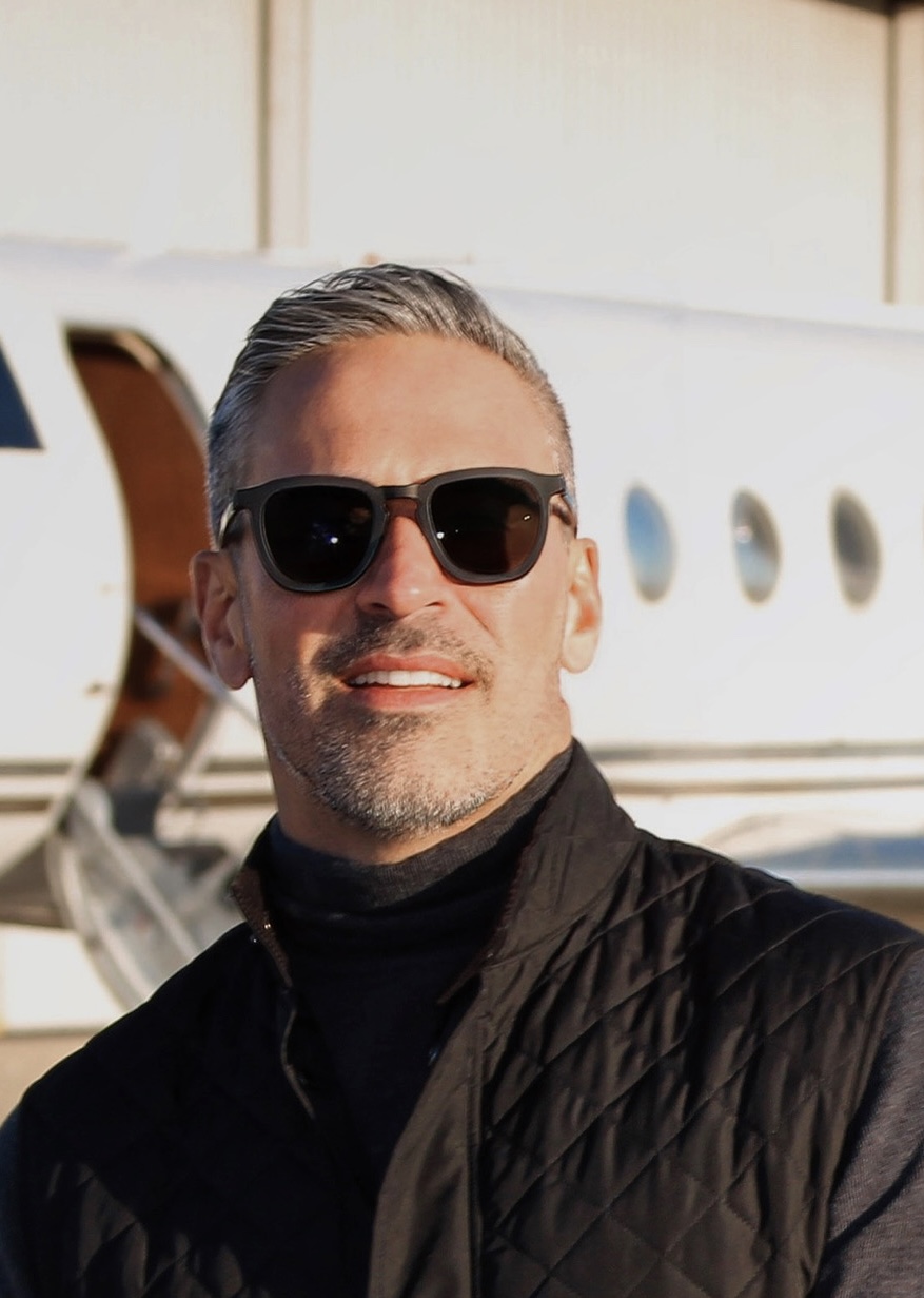 Advisor - Arturo Gomez