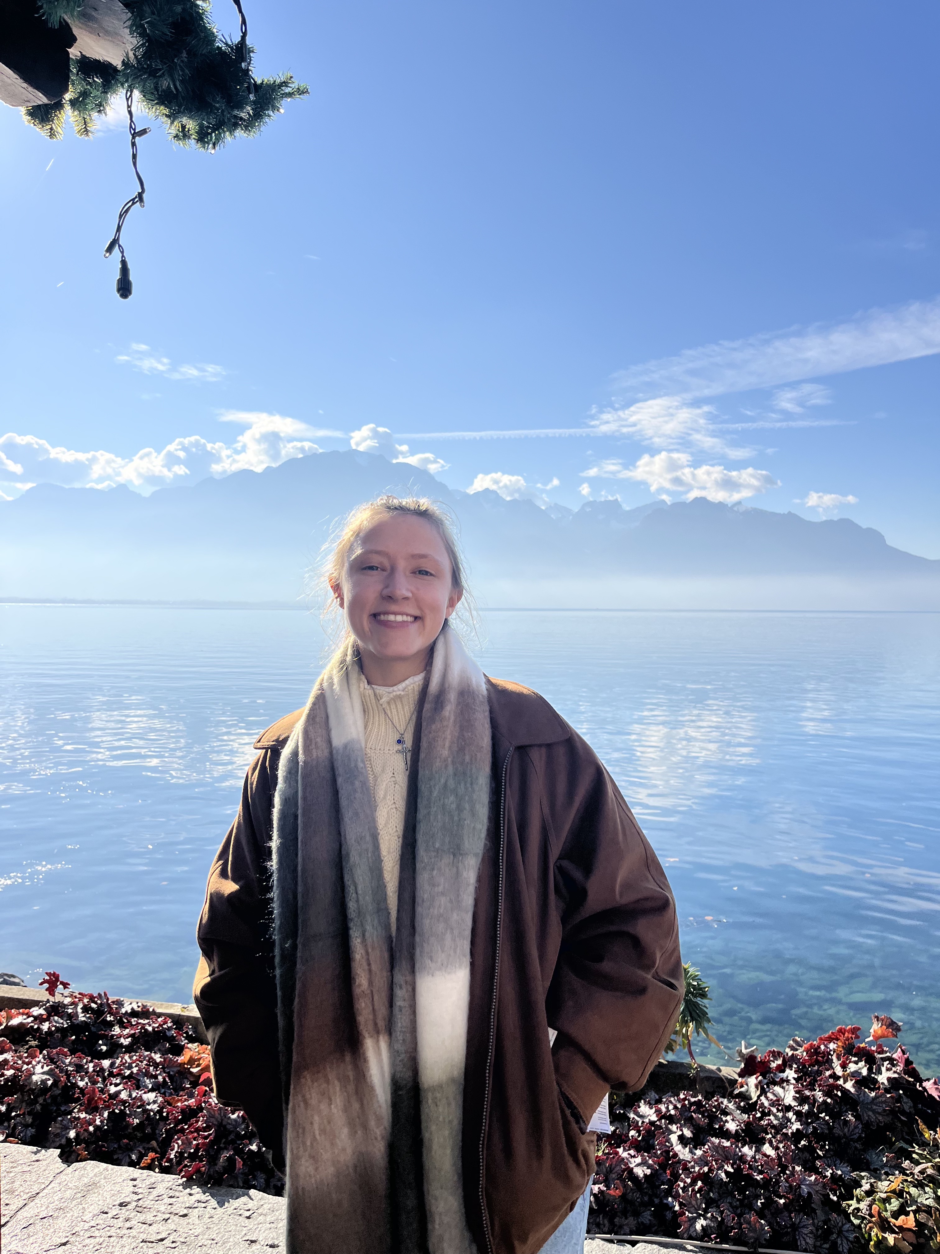 Fora Author - Samantha Burns