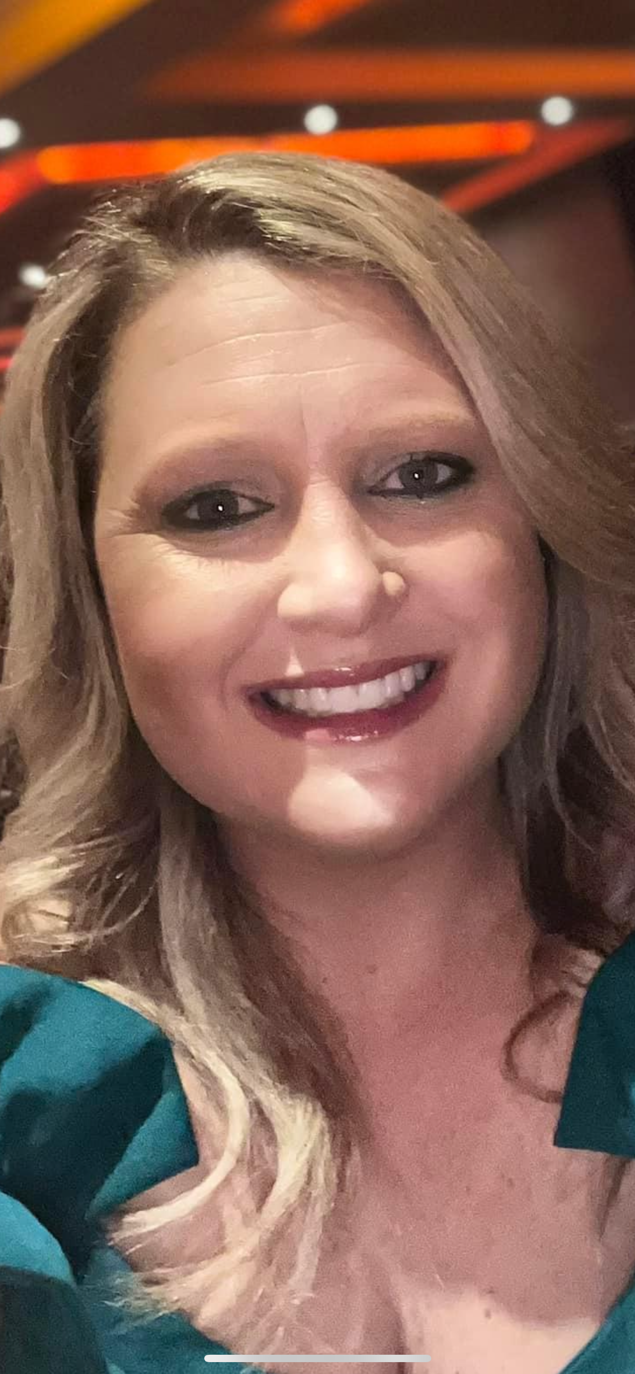 Fora Author - Lana Manuel