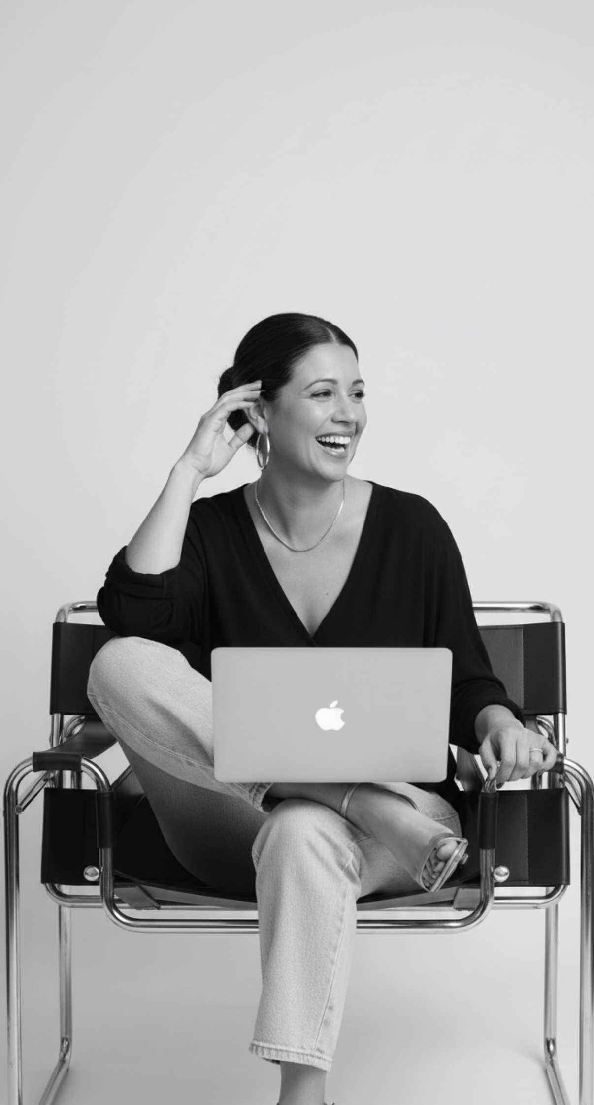 Advisor - Agostina Navarro