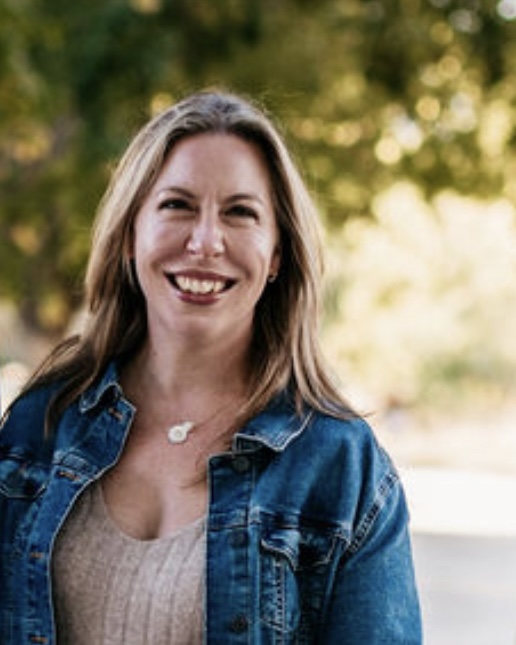 Fora Author - Jennifer Schubert