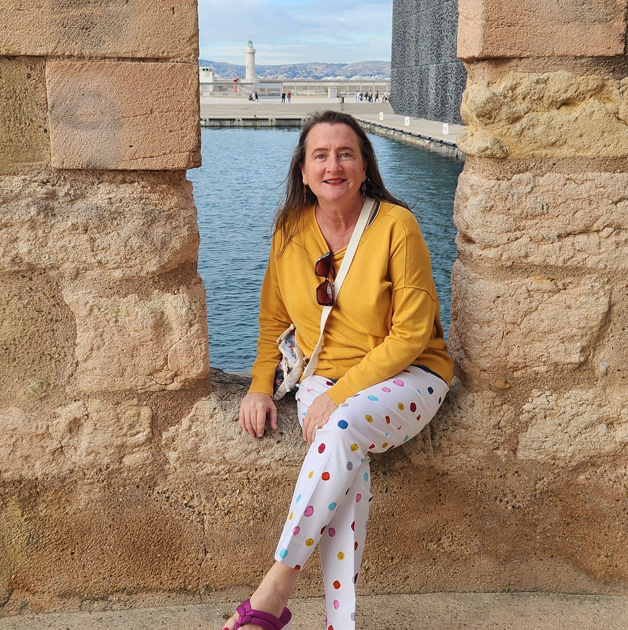 Fora Author - Elizabeth Schafer-Oliver
