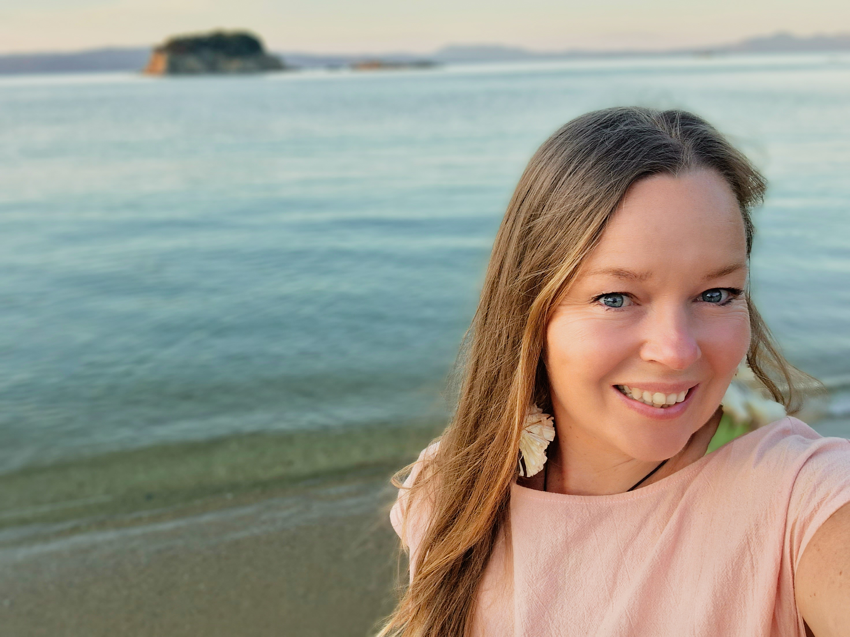 Fora Author - Kate Gething Lewis