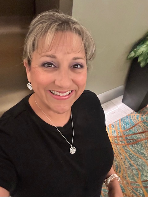Fora Author - Marisel Meeks