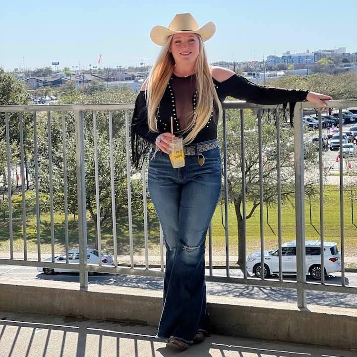 Advisor - Kaitlyn Ainslie