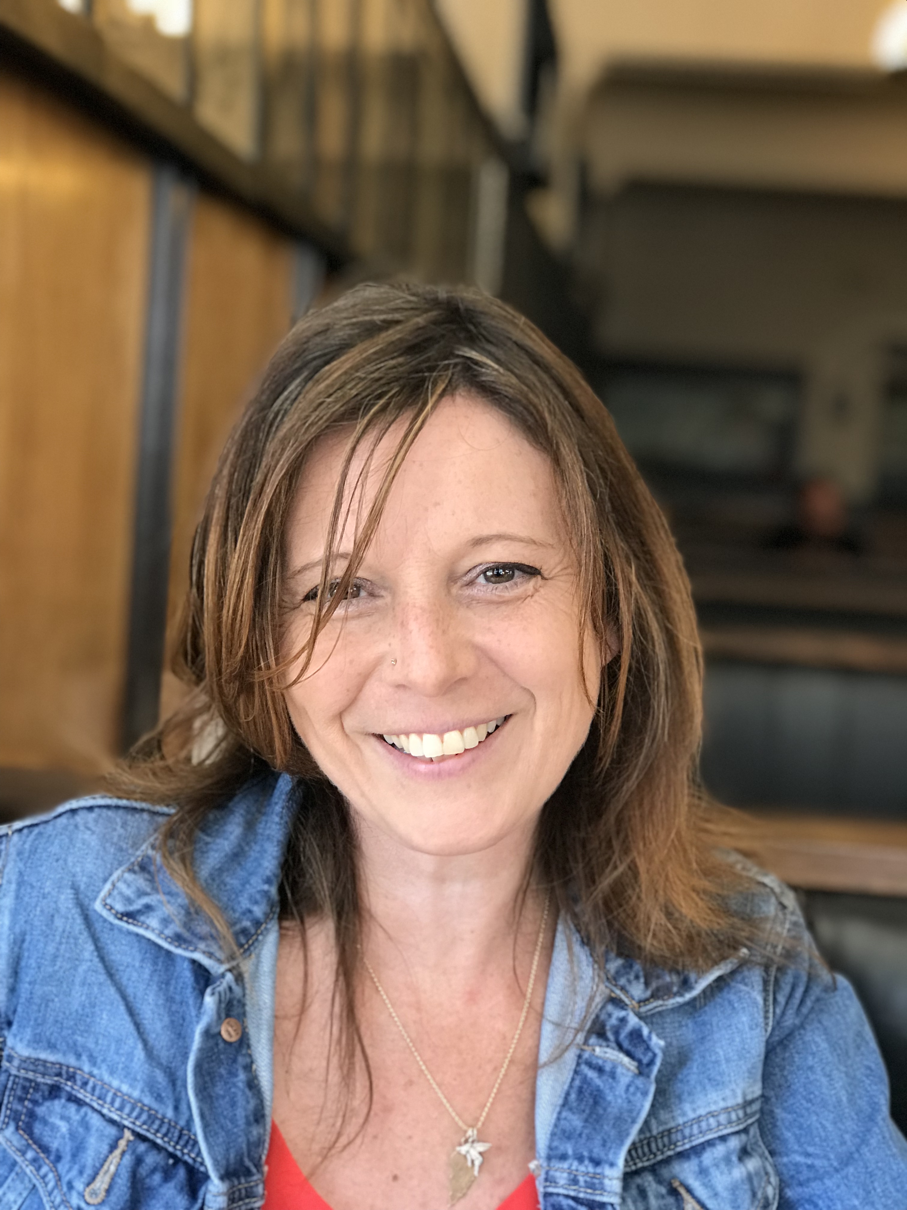 Fora Author - Barbara Nichols