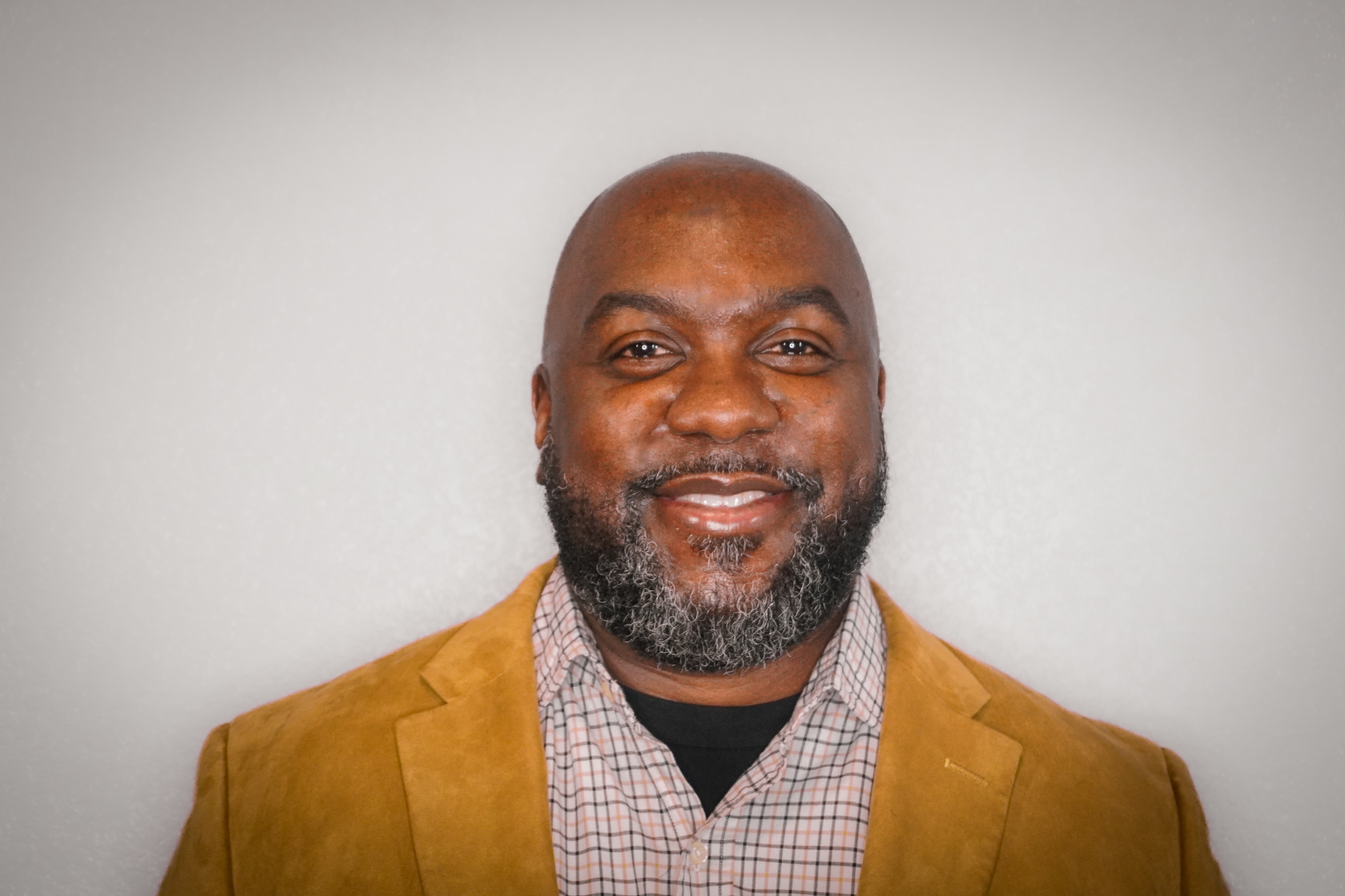 Fora Author - Mark Ross Jr