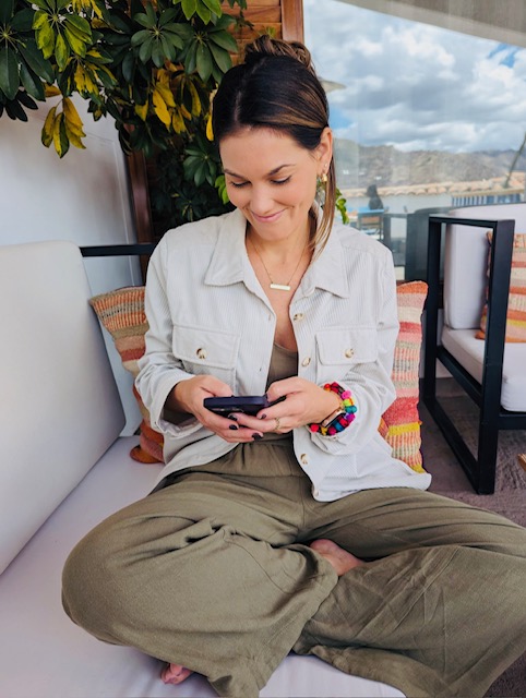 Fora Author - Samantha Rosky