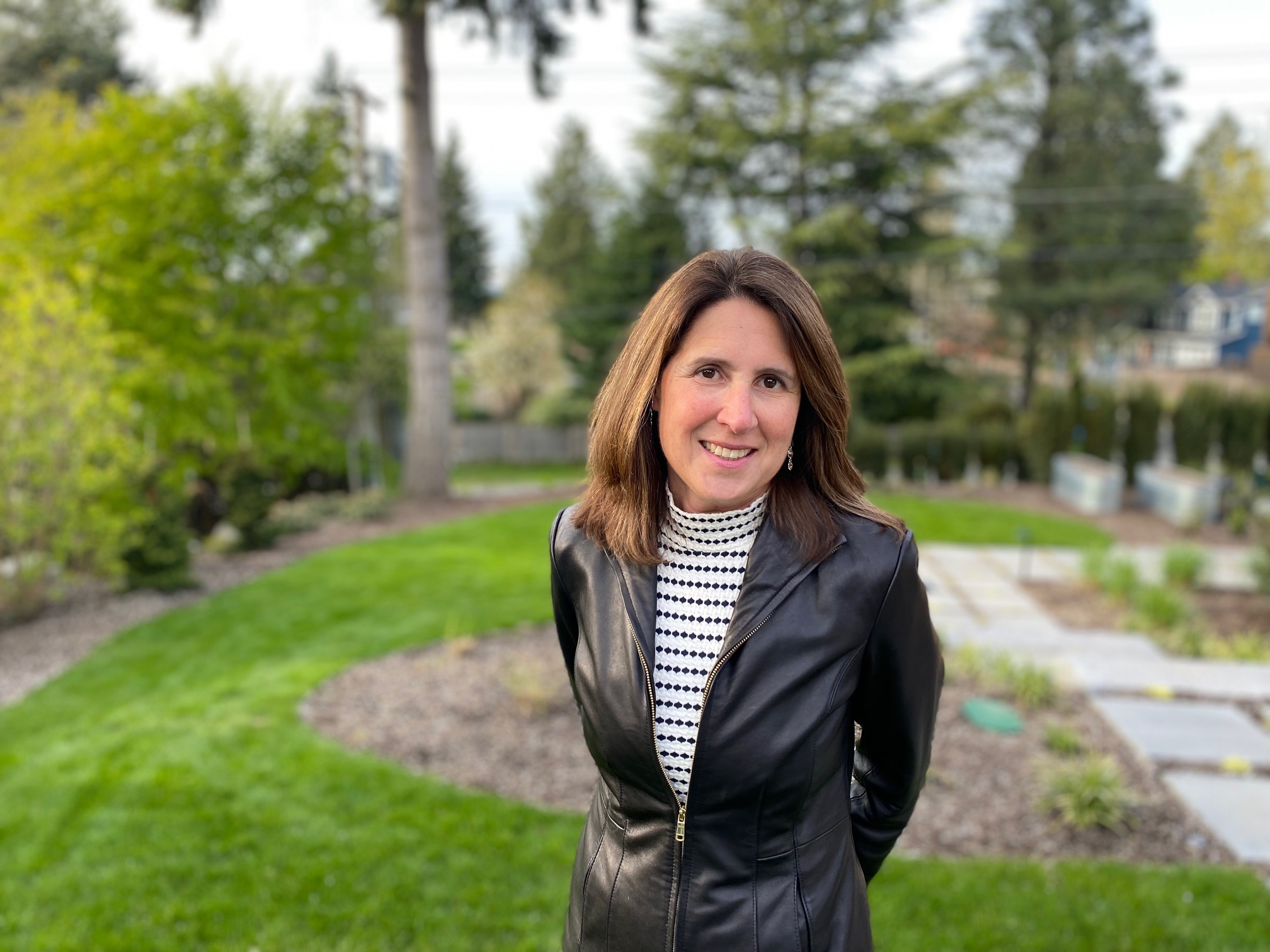 Advisor - Lisa Oelsner