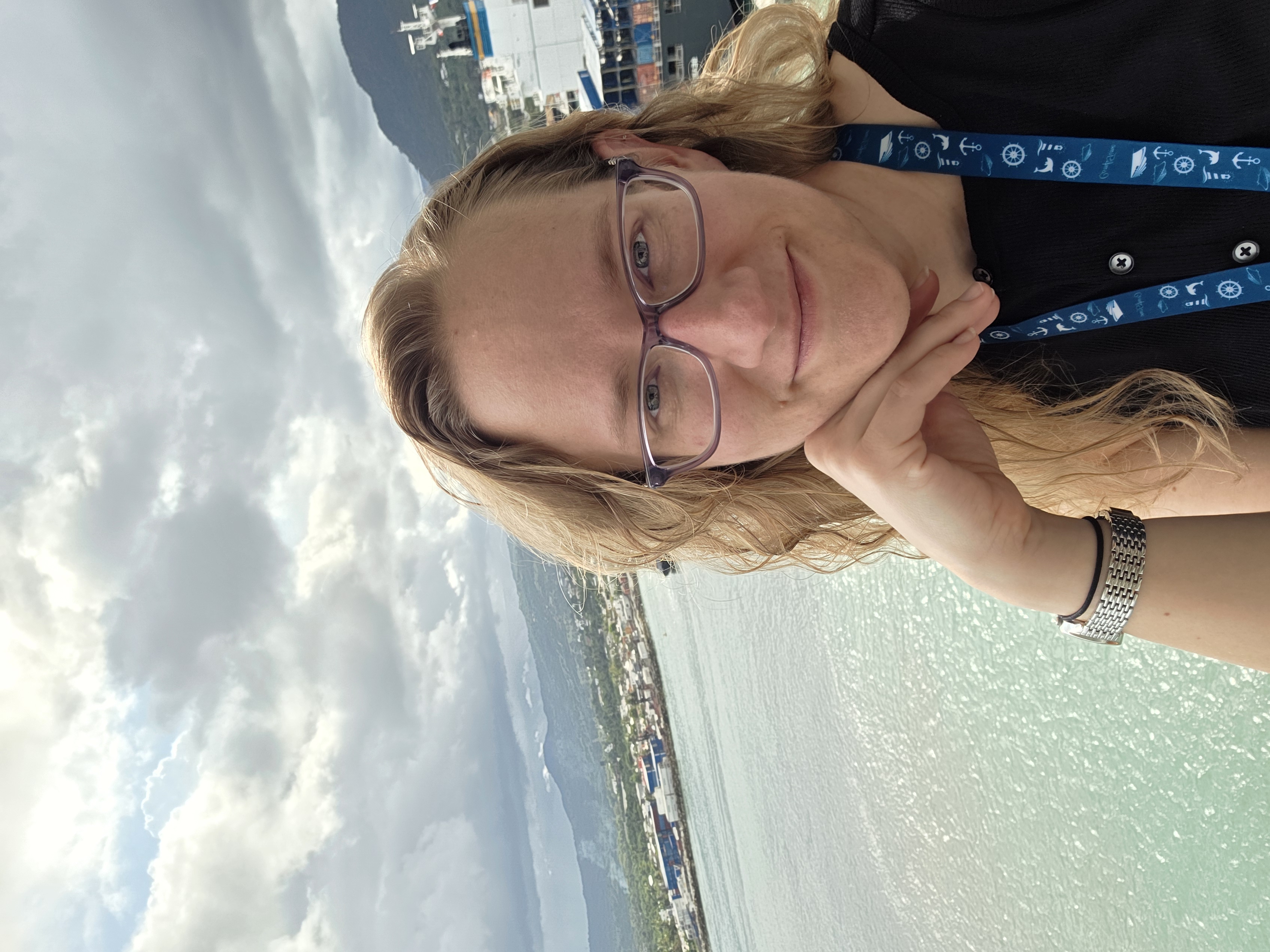 Fora Author - Amanda Kuxhaus