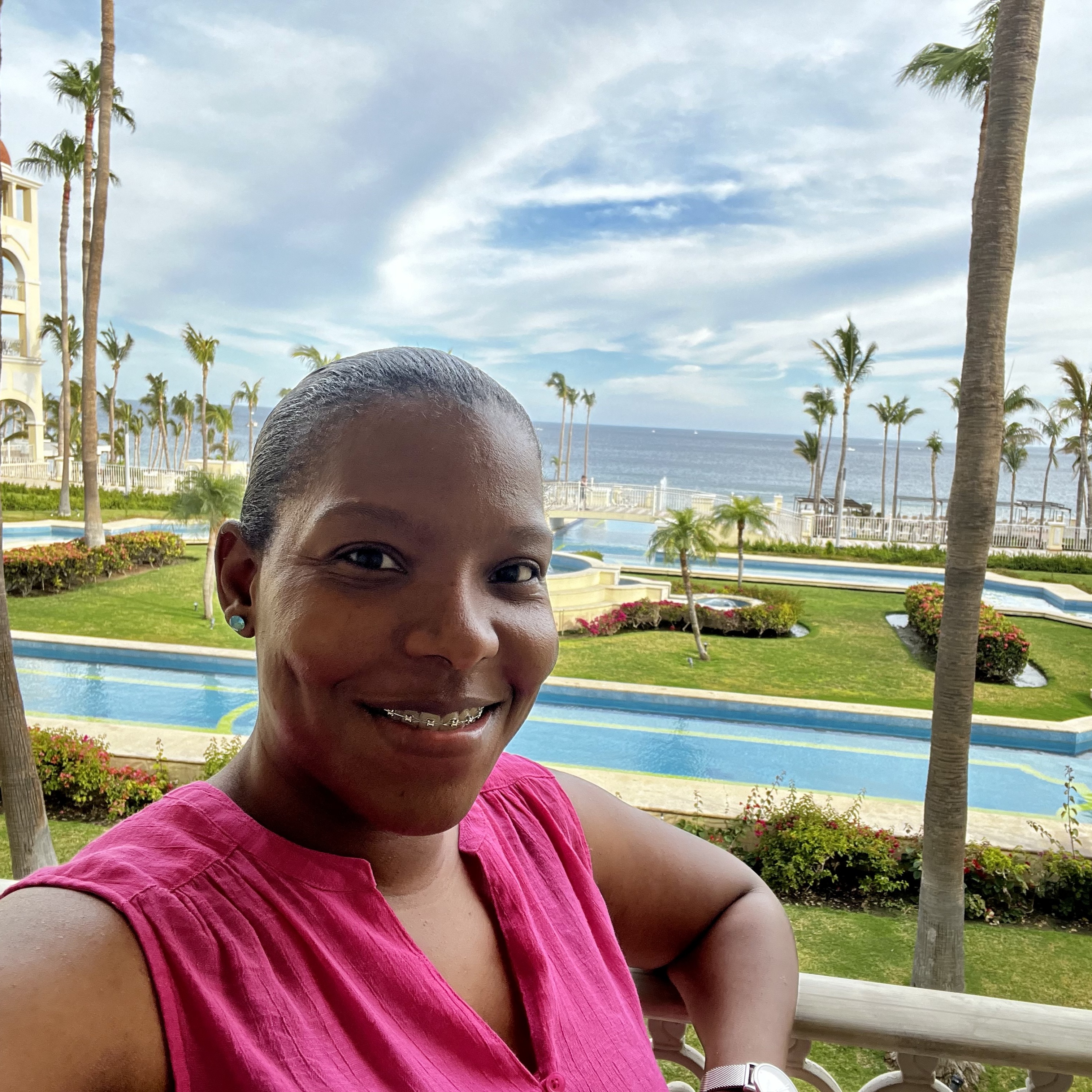 Fora Author - Laureen Henry