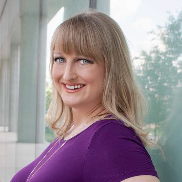 Fora Author - Jonona Lambert