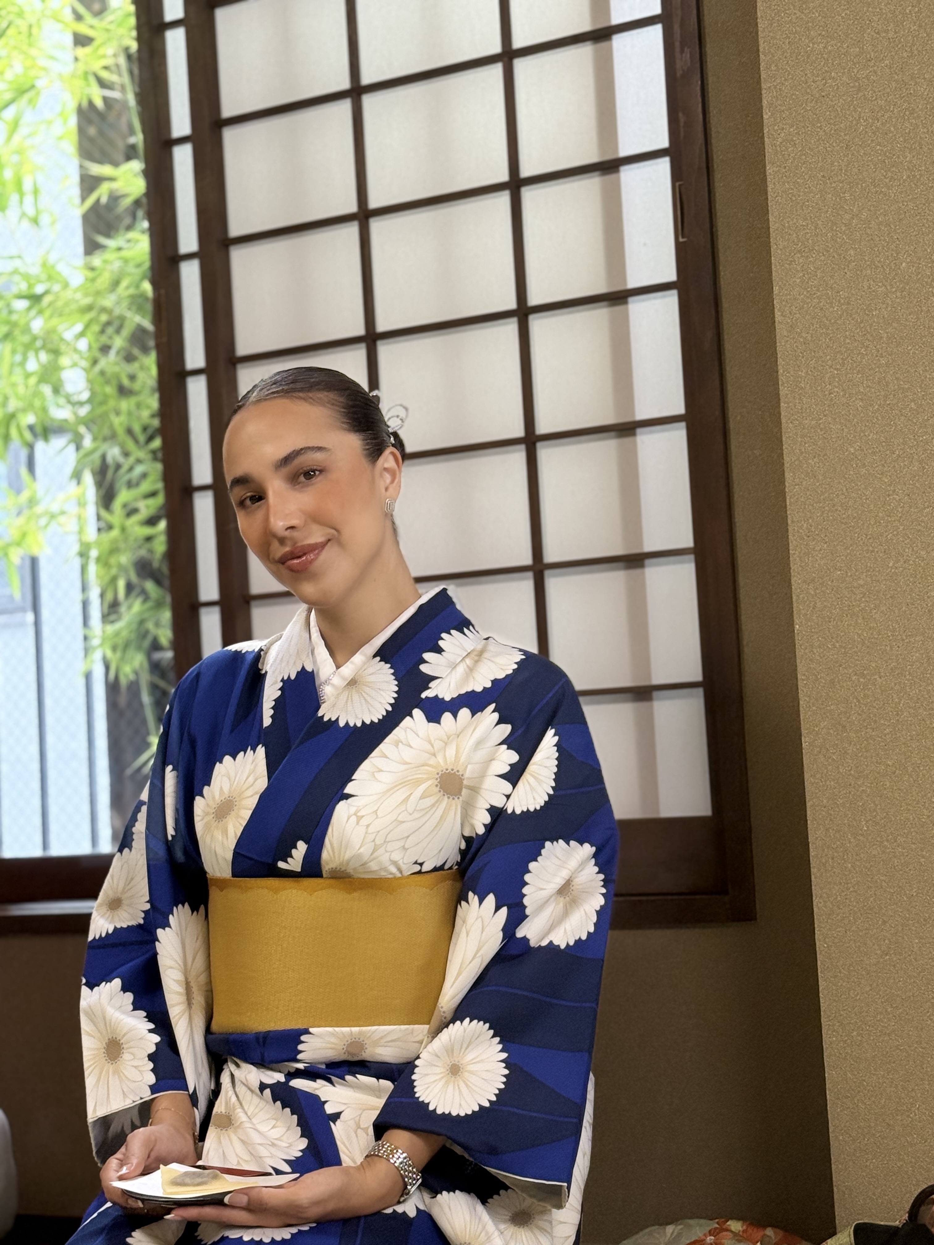 Fora Author - Sofia Anguiano