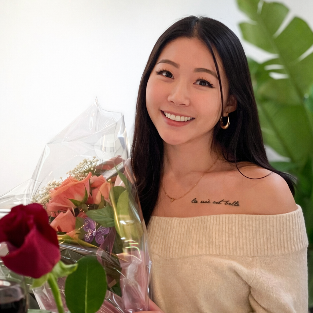 Fora Author - Pamela Ho