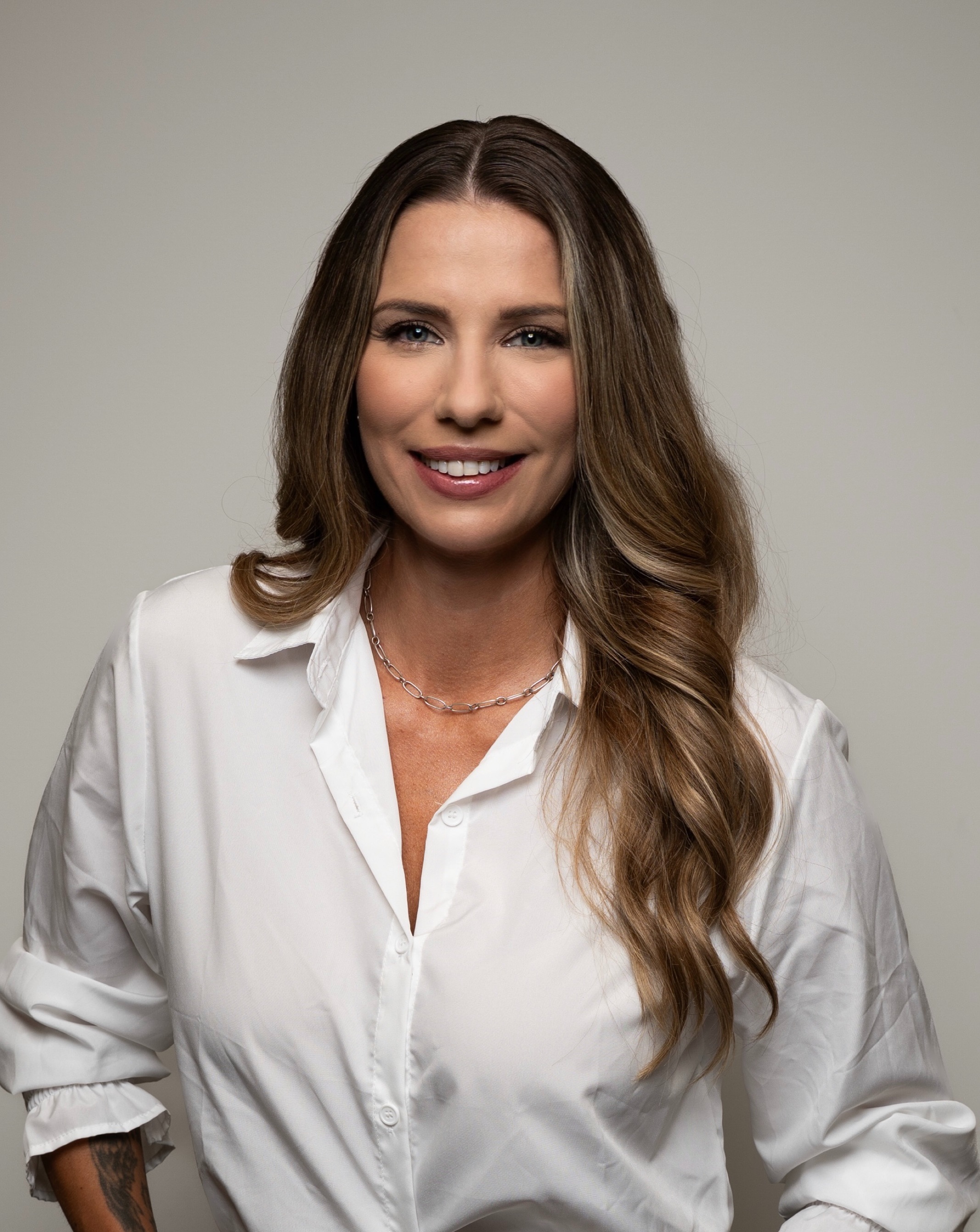 Thereza Stenius curated by Thereza Stenius