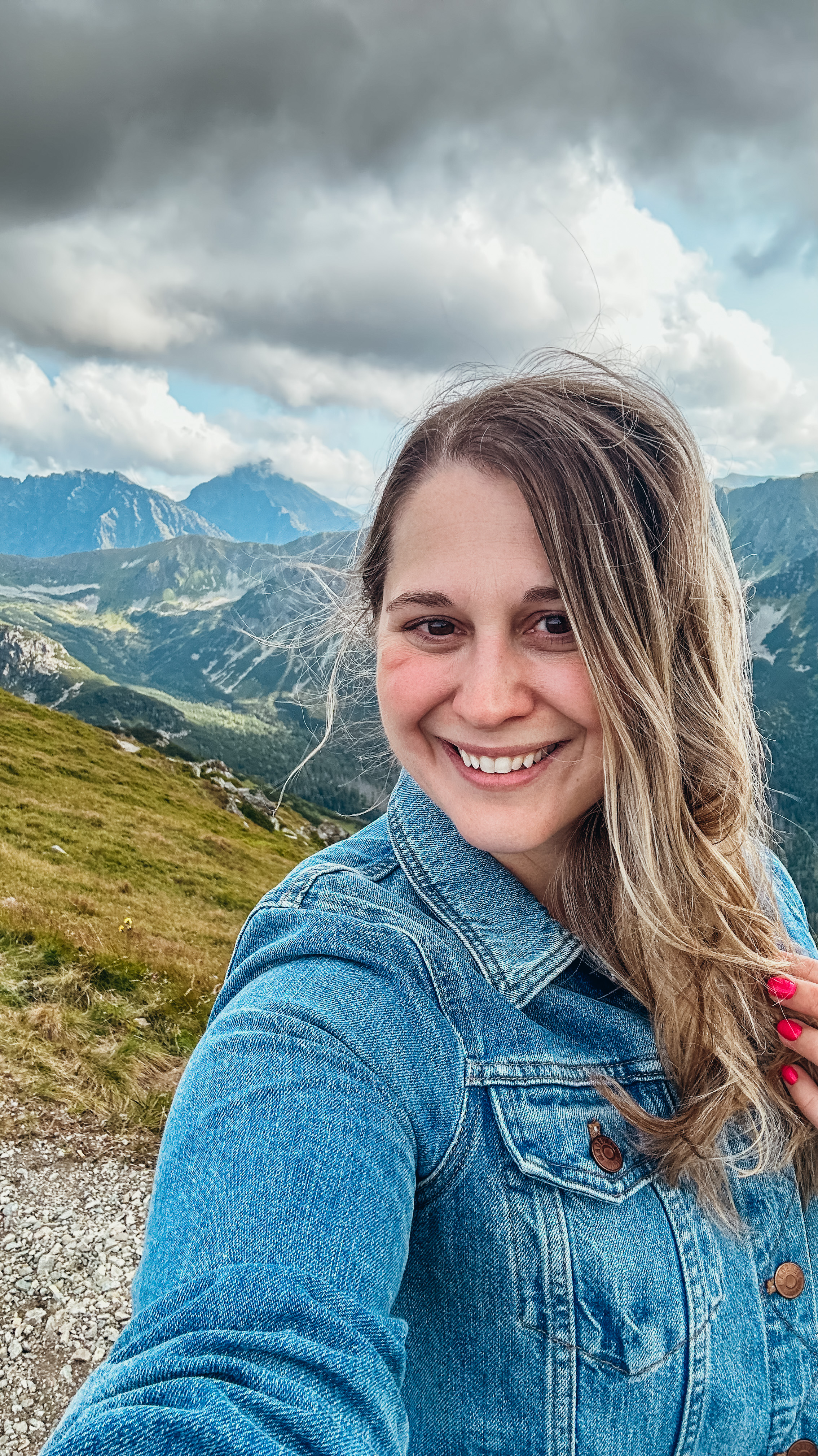 Fora Author - Carolyn Schmitt