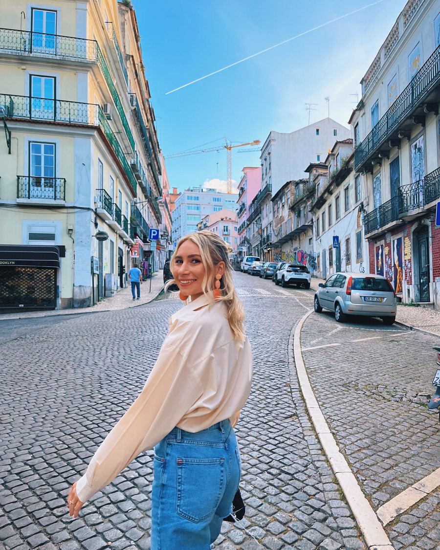 Fora Author - Rachel Sexton