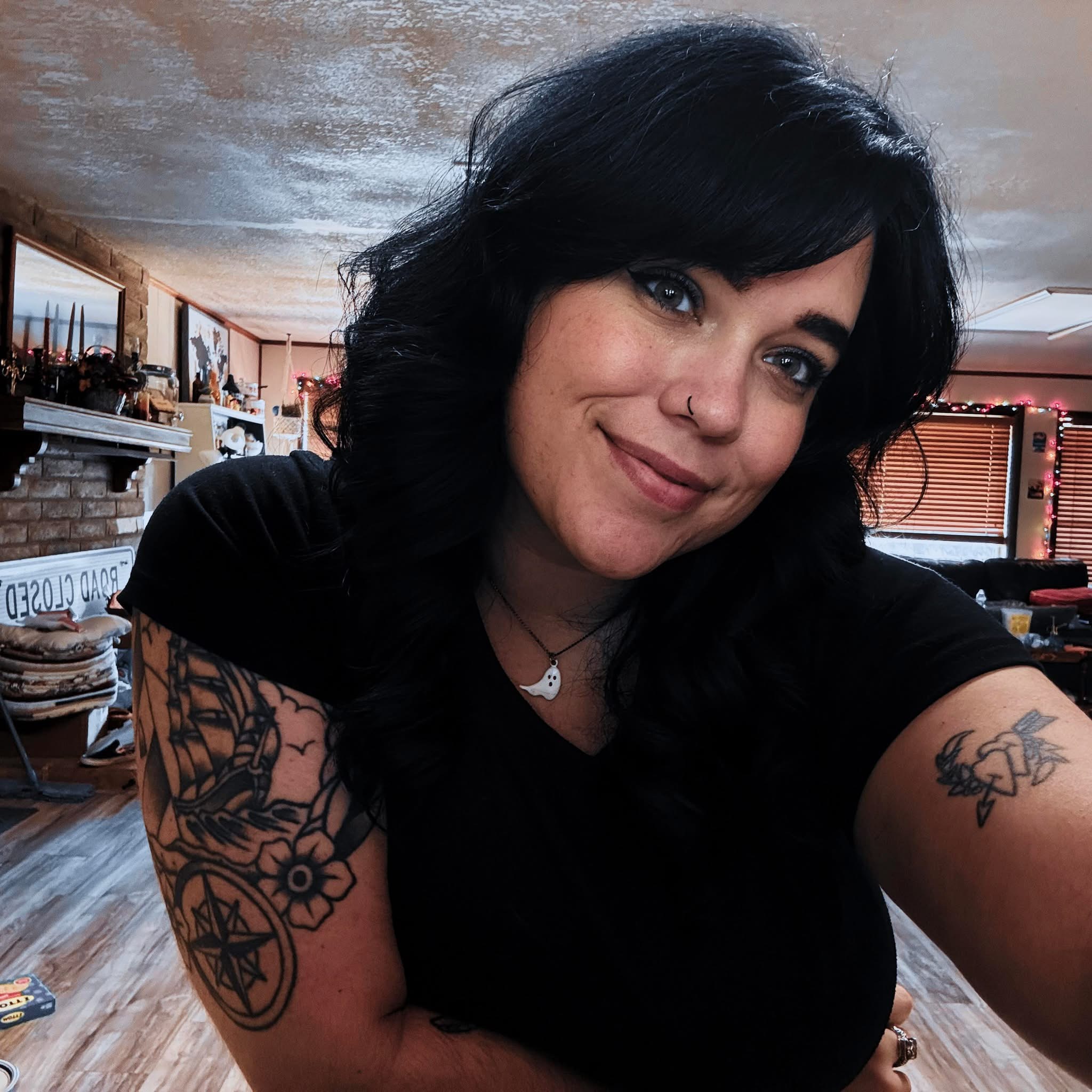 Fora Author - Kelly Lomax
