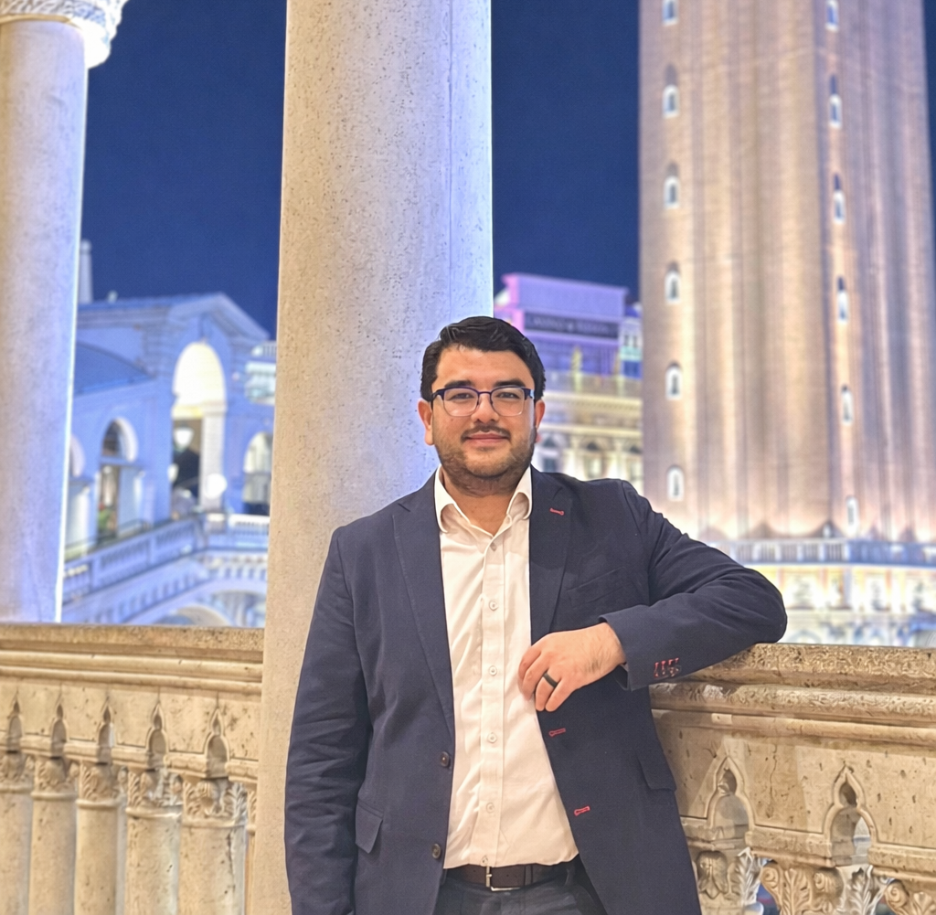 Fora Author - Rolando Sanchez