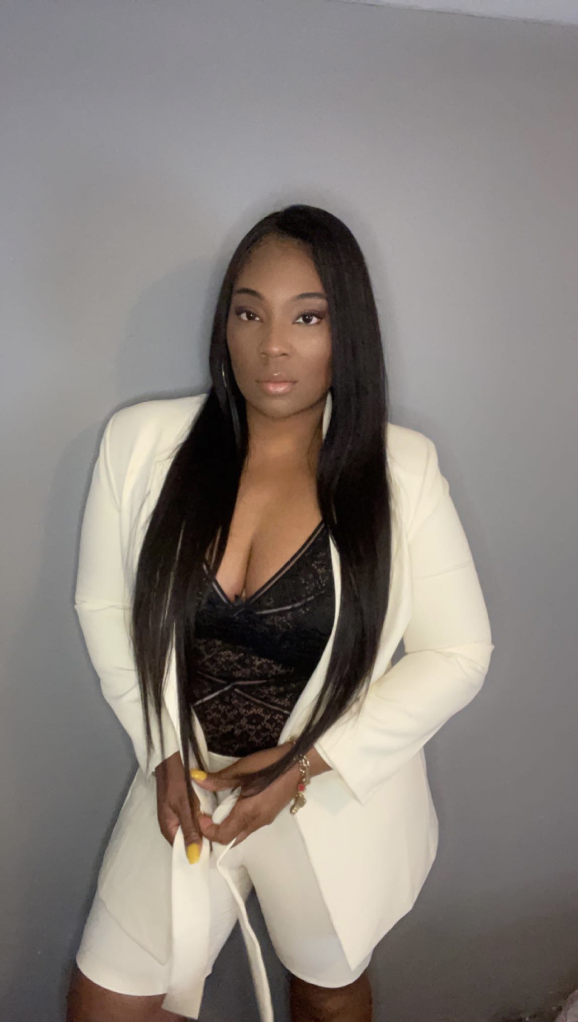 Fora Author - Ebony Larmond