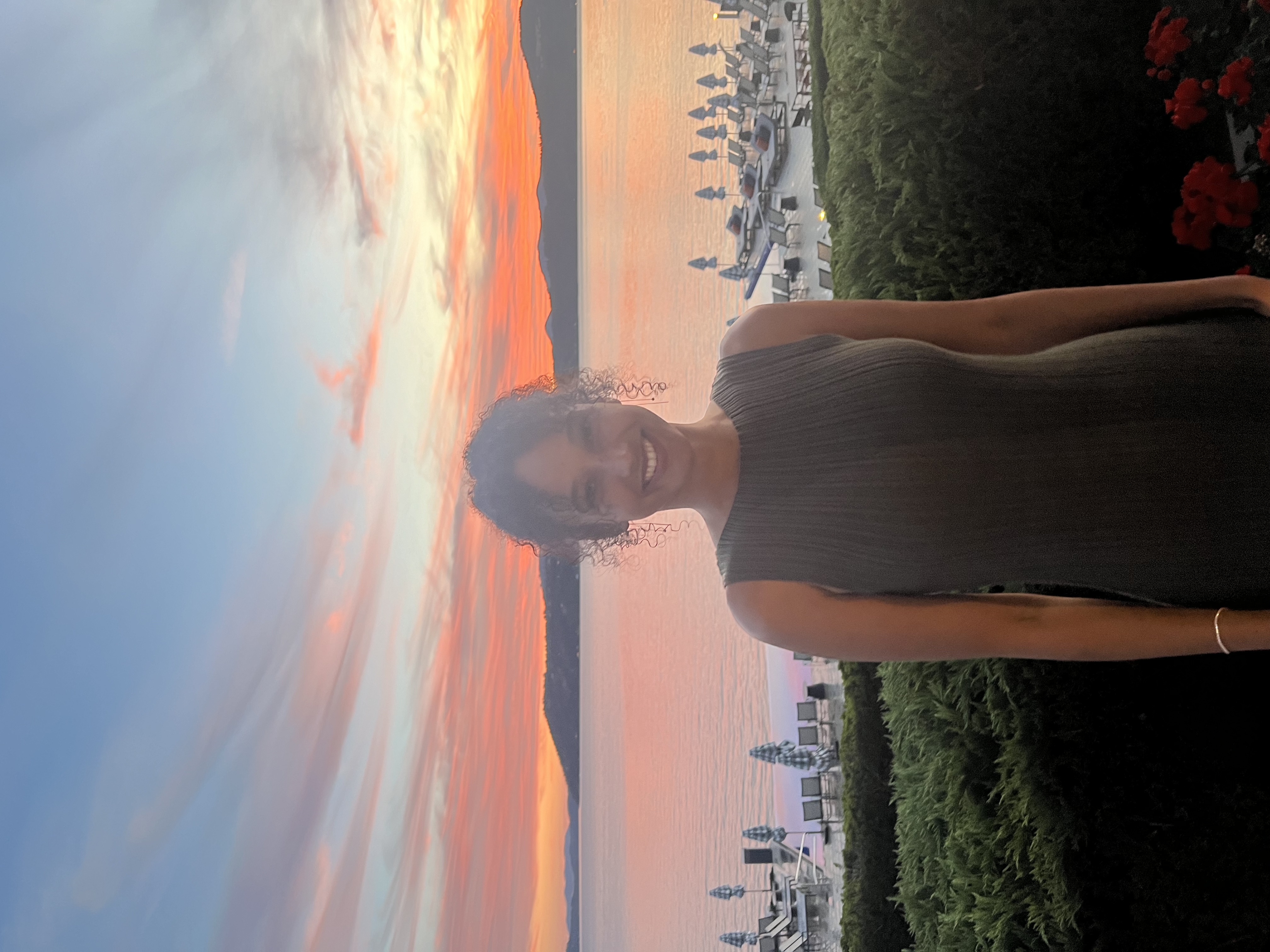 Fora Author - Victoria Raemy